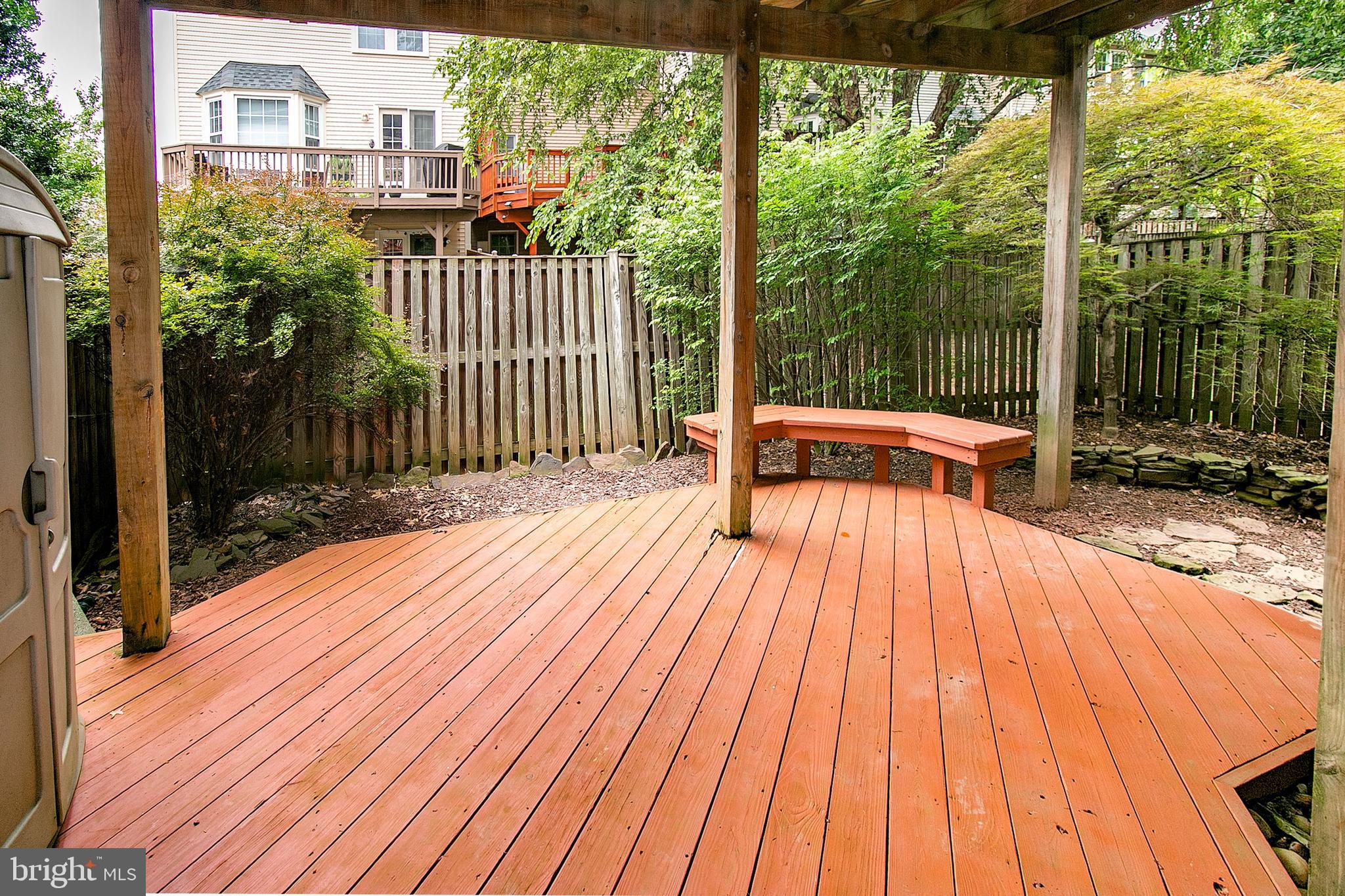 LIFESTYLE AT SULLY STATION - Residential