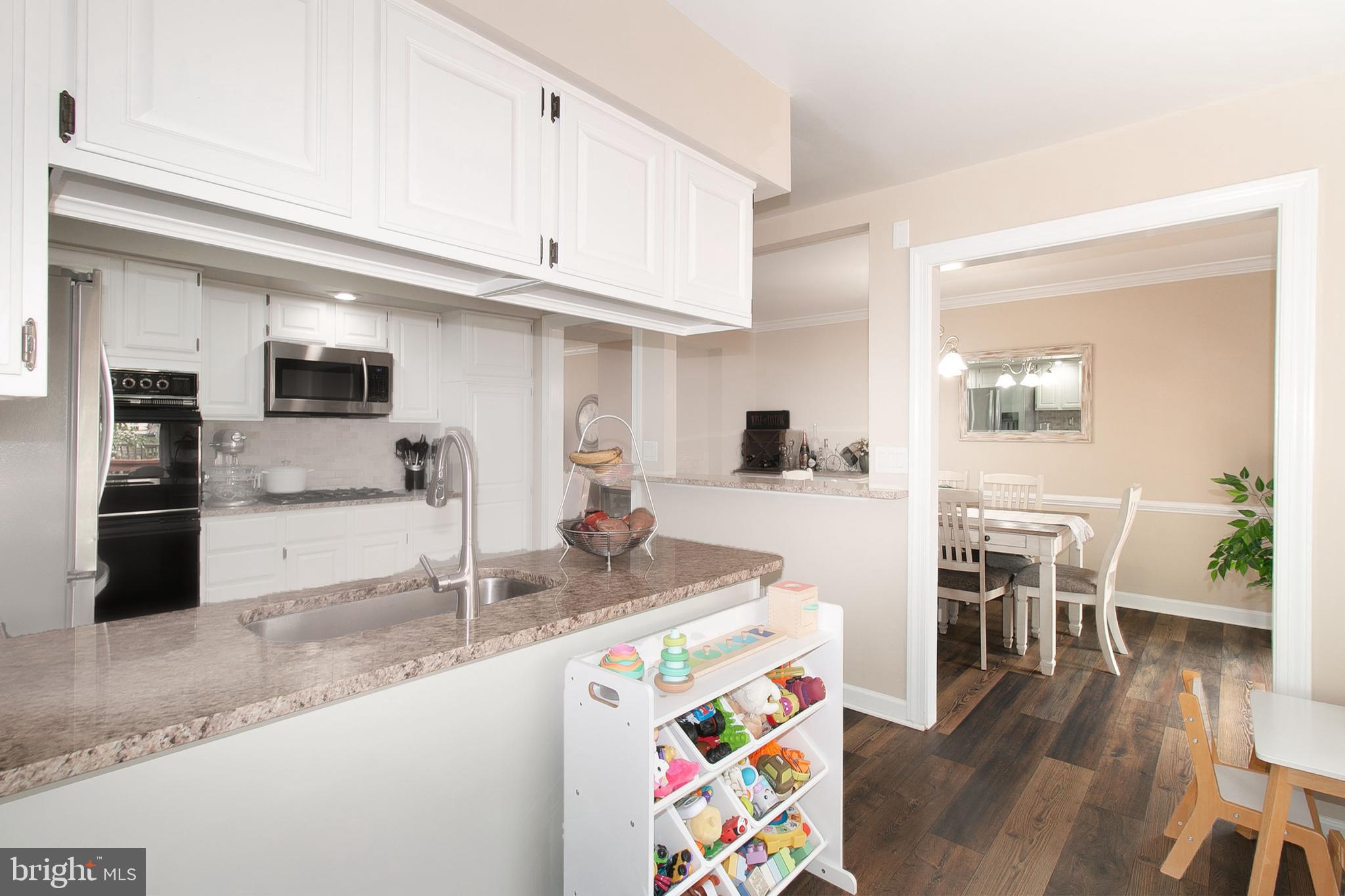 LIFESTYLE AT SULLY STATION - Residential