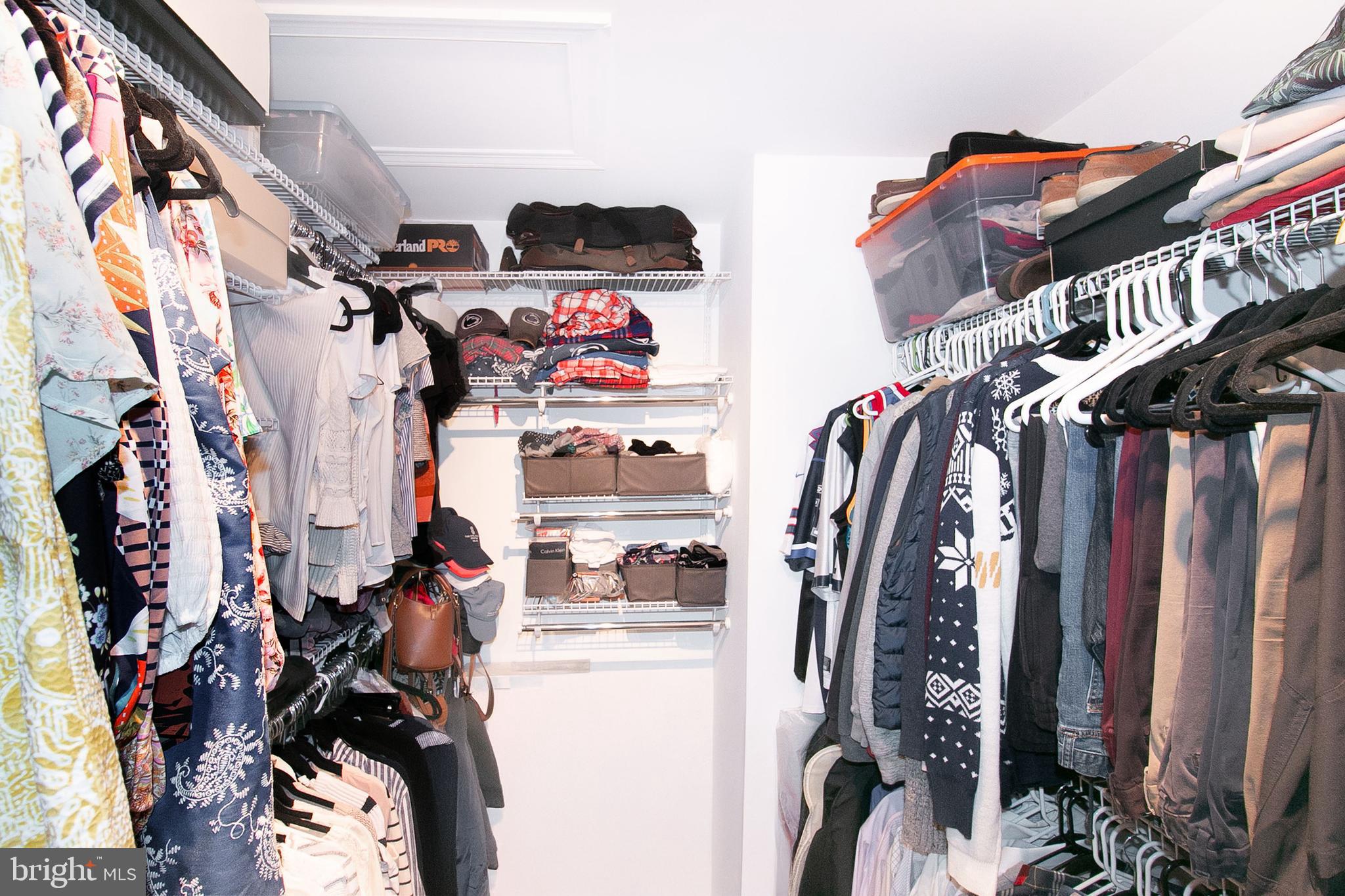 LIFESTYLE AT SULLY STATION - Residential