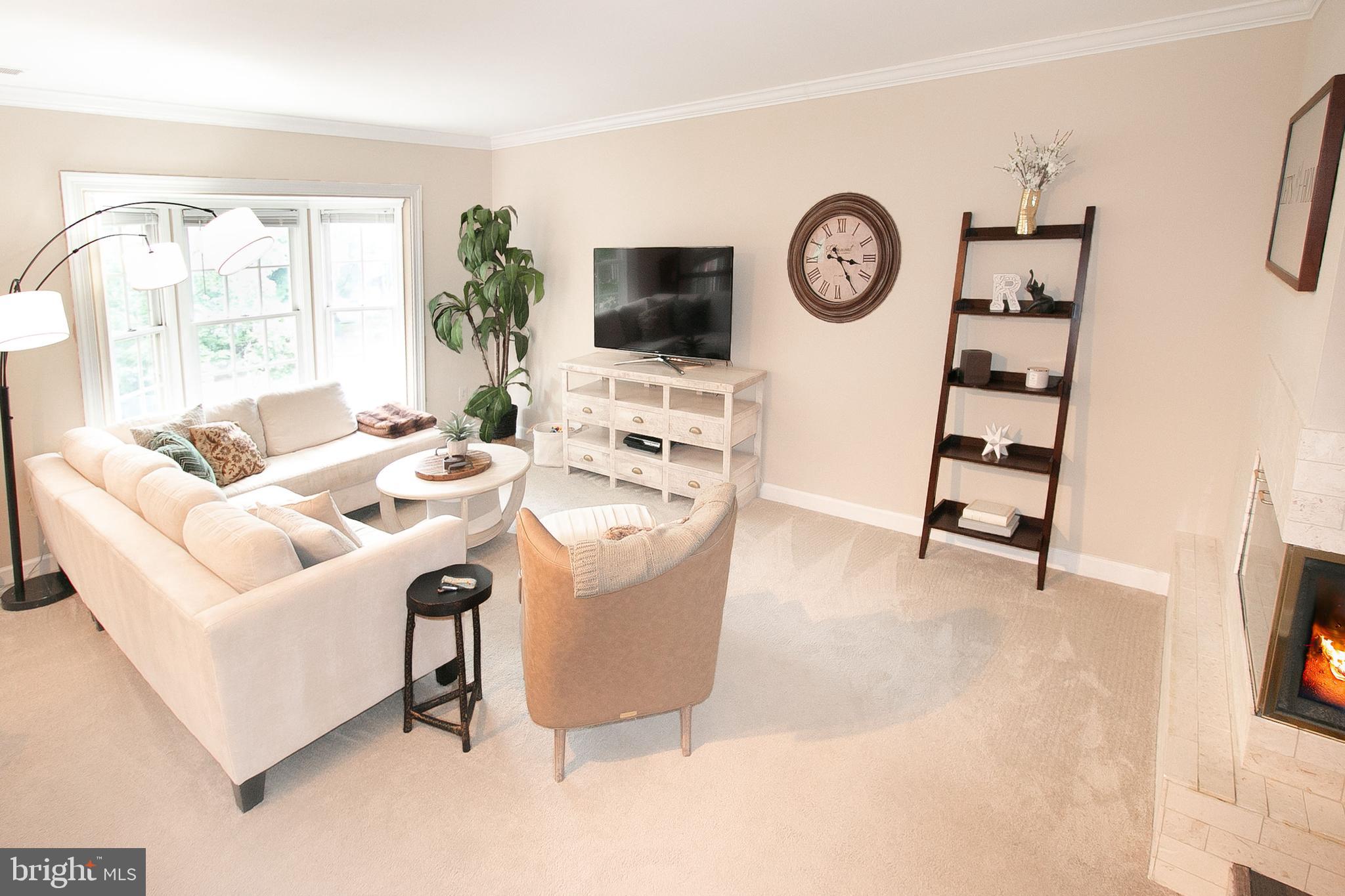 LIFESTYLE AT SULLY STATION - Residential