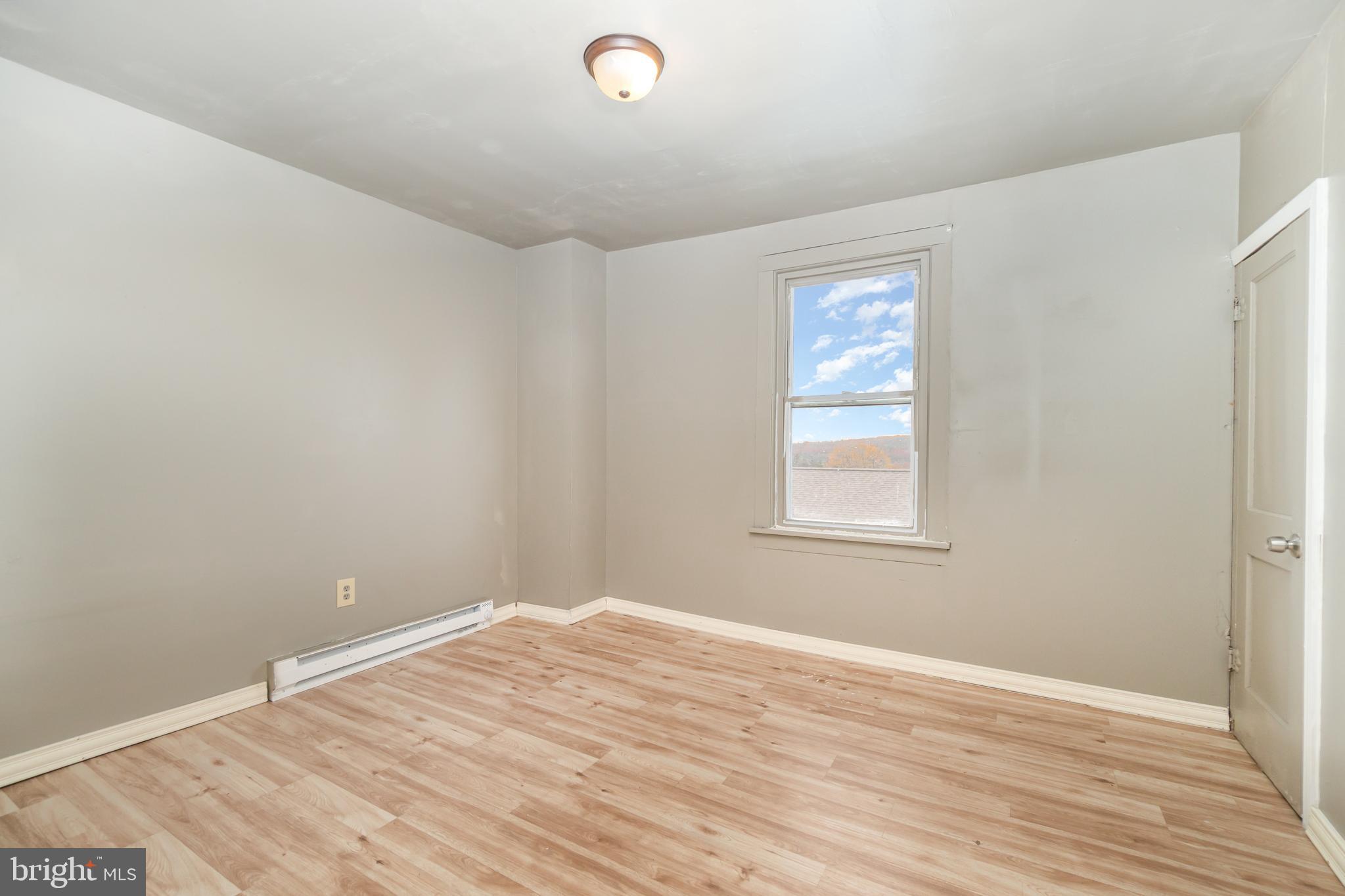 FRACKVILLE - Residential