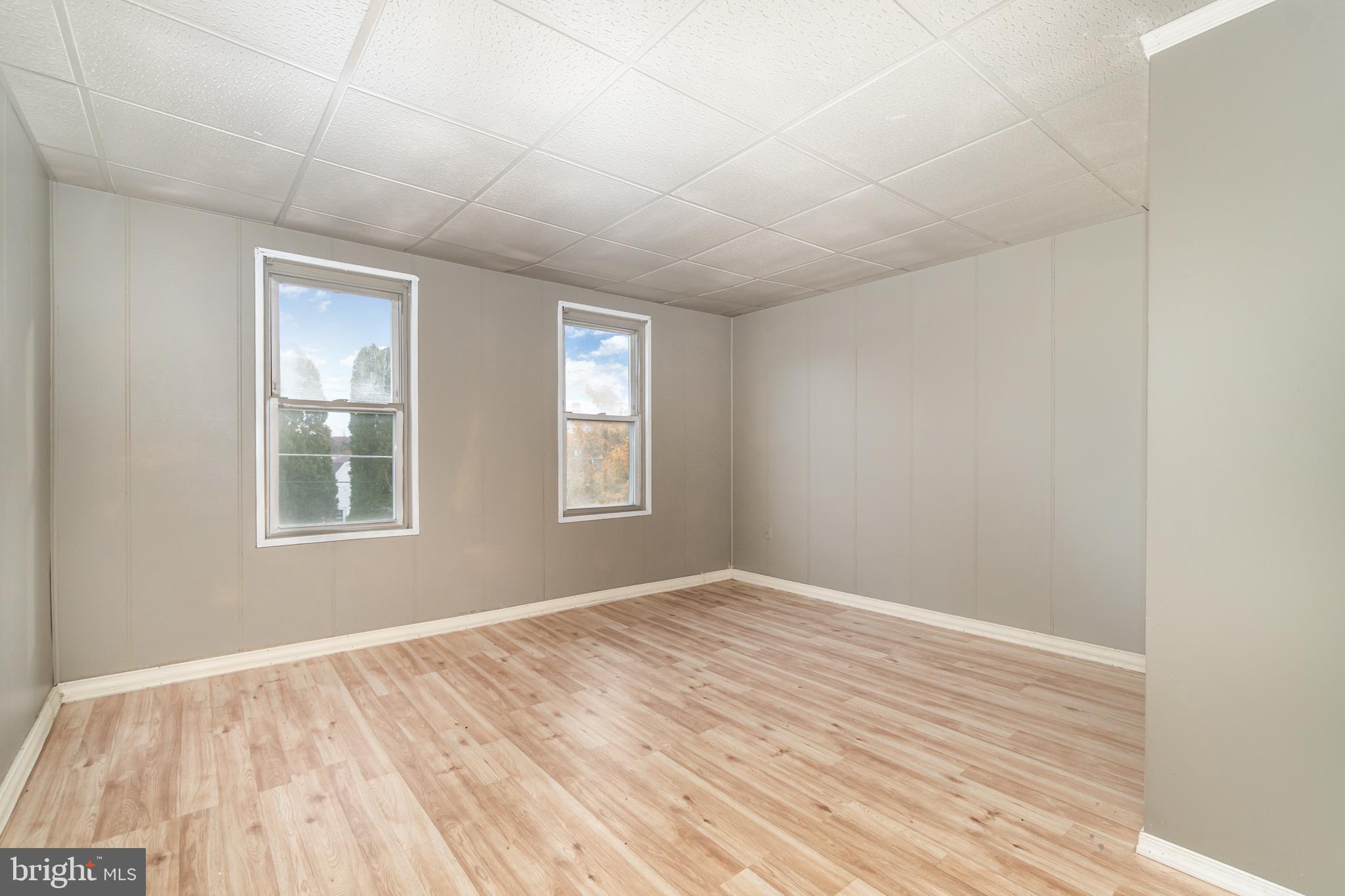 FRACKVILLE - Residential