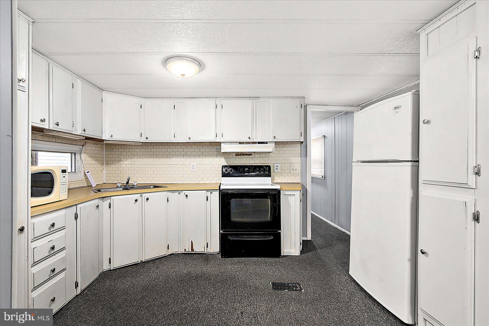 SUNDOWNER MHP - Residential