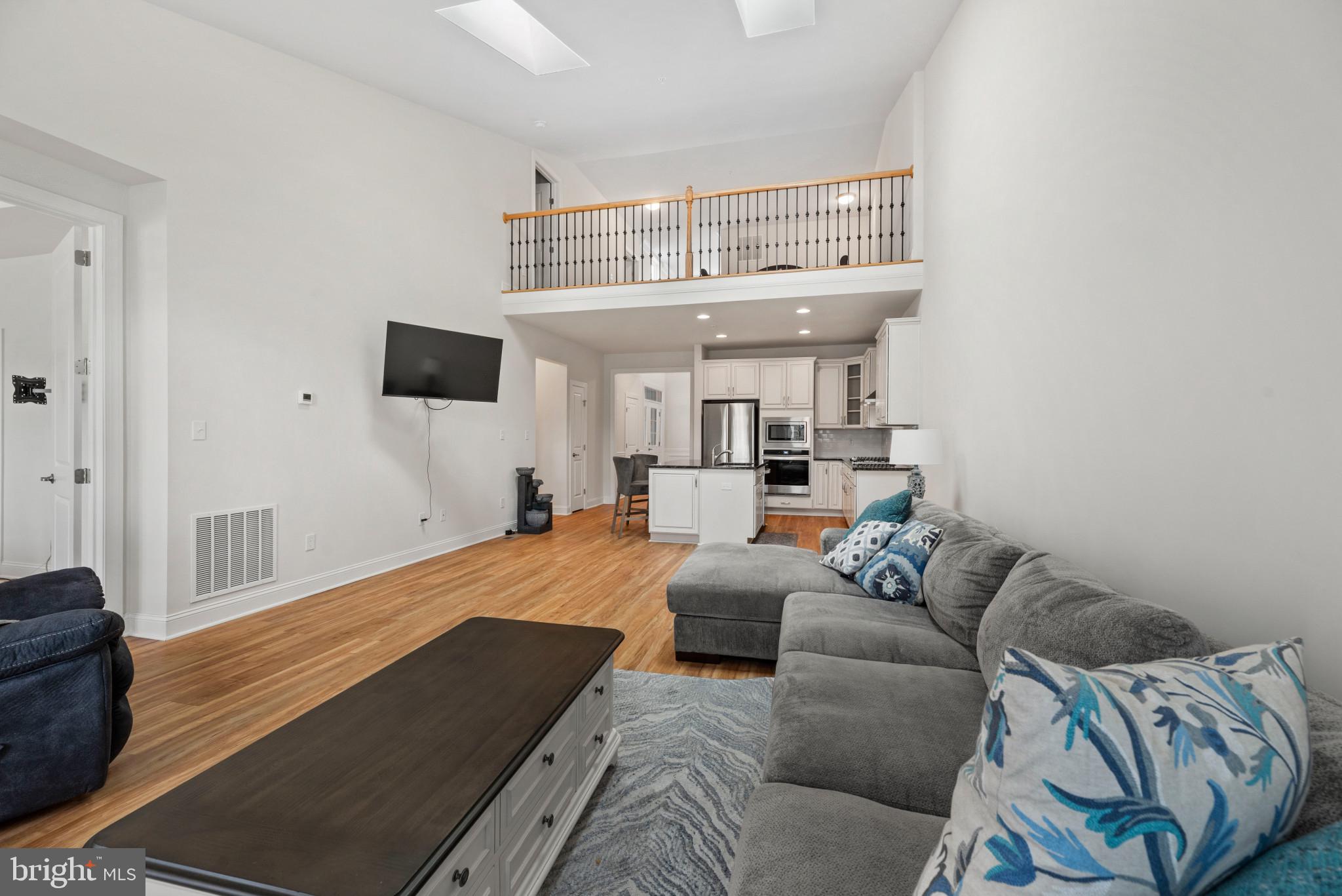 324 MOORINGS CIRCLE 108