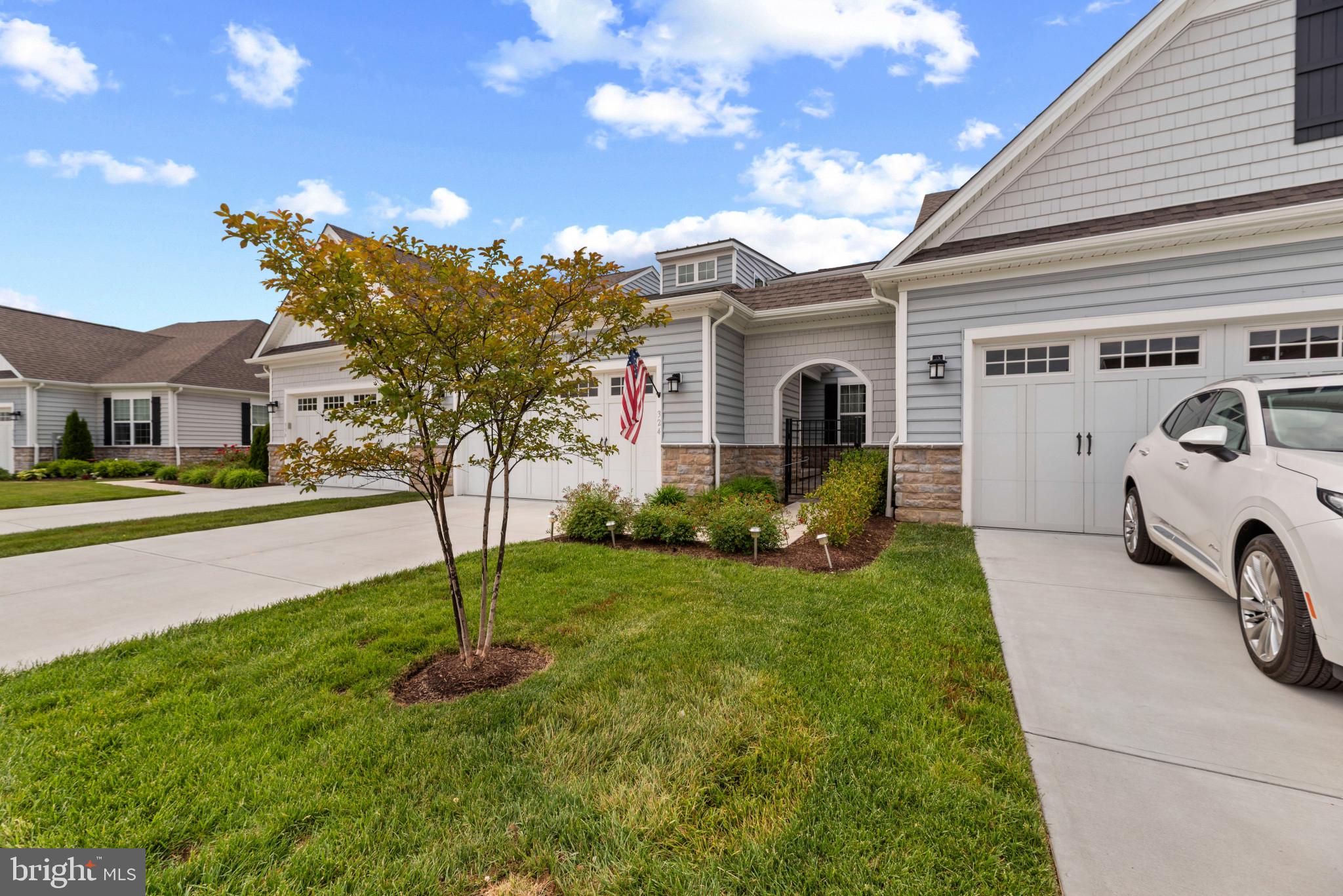 324 MOORINGS CIRCLE 108