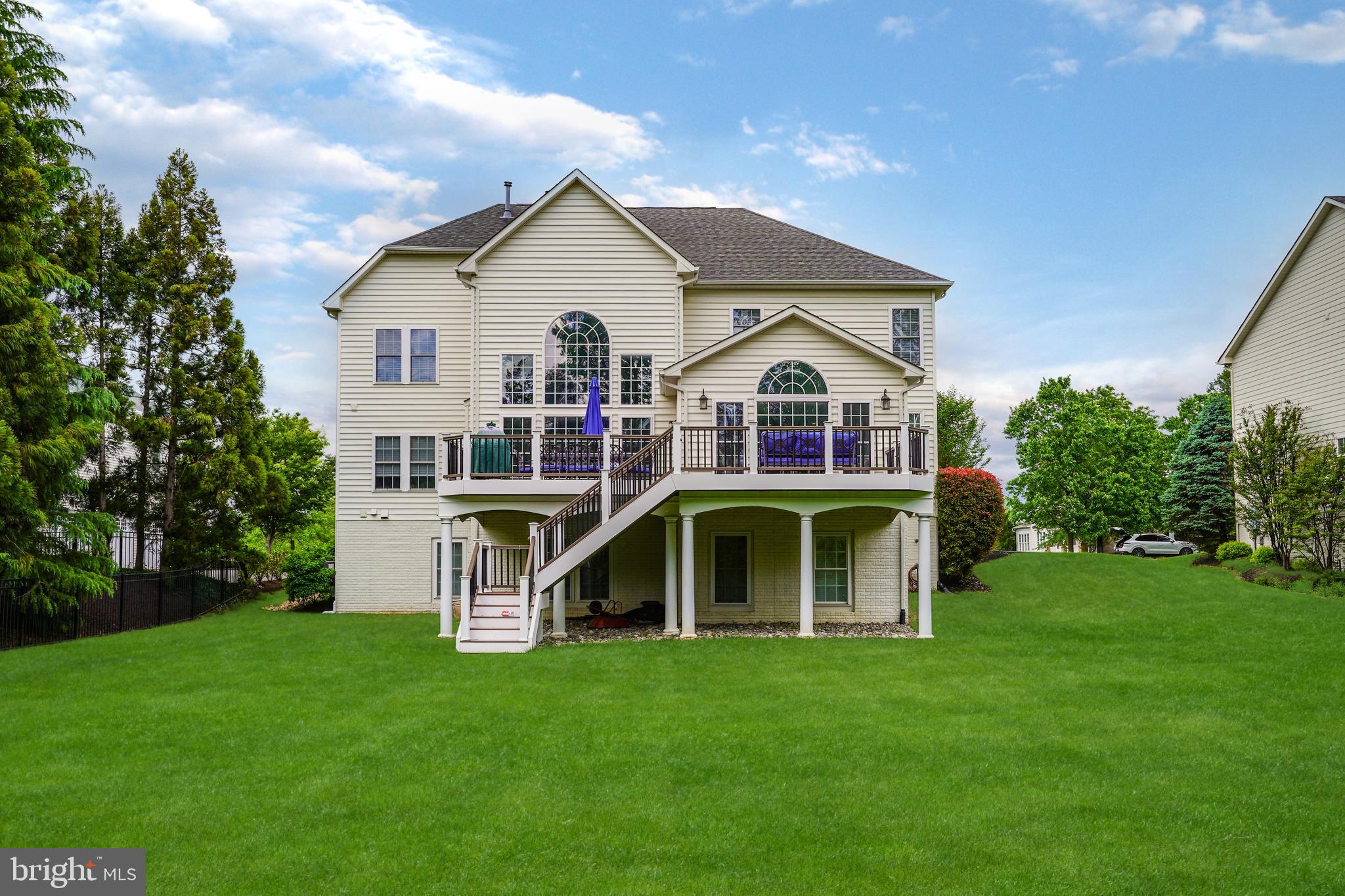 VILLAGE OF WAXPOOL - Residential