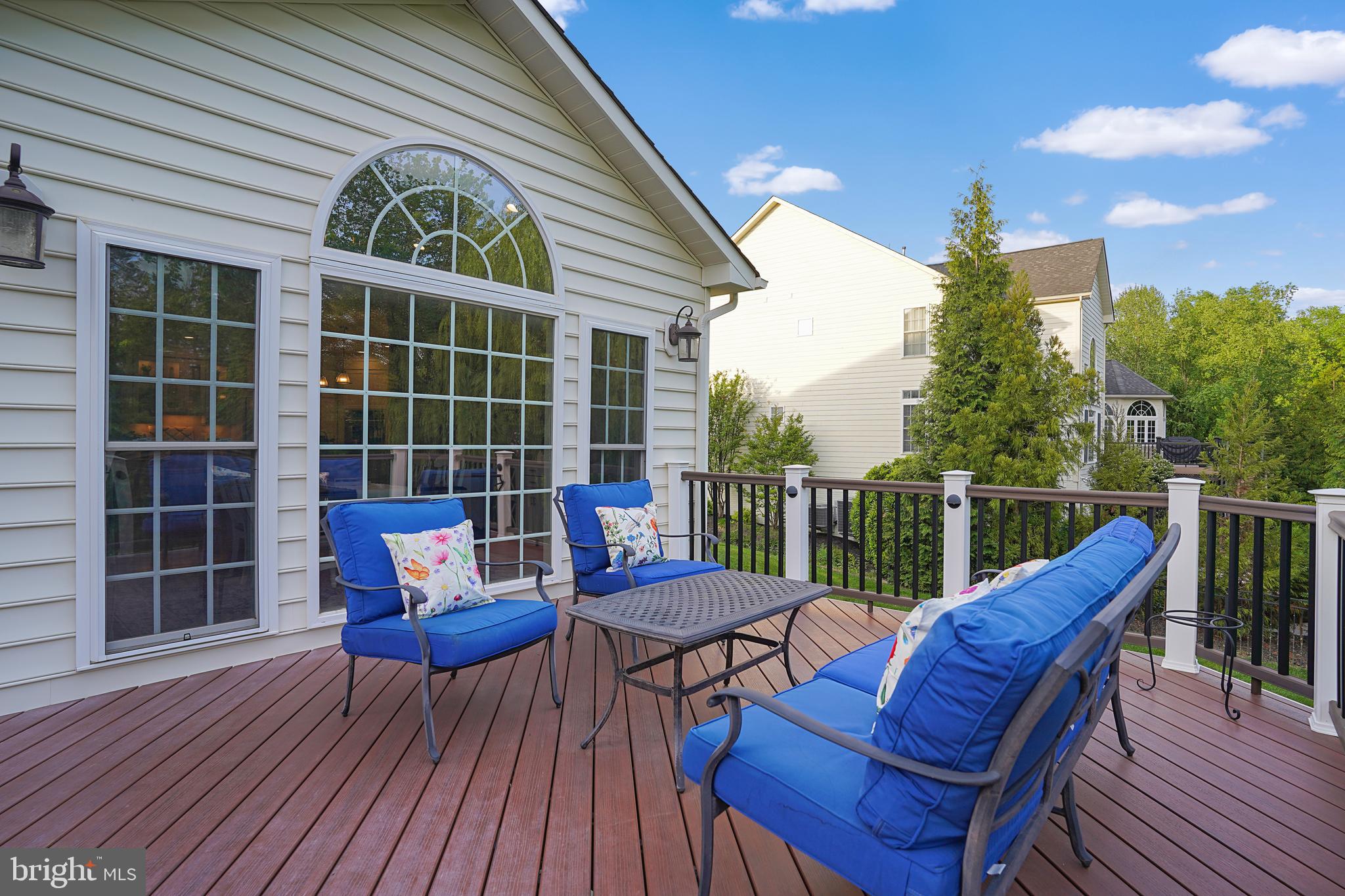 VILLAGE OF WAXPOOL - Residential