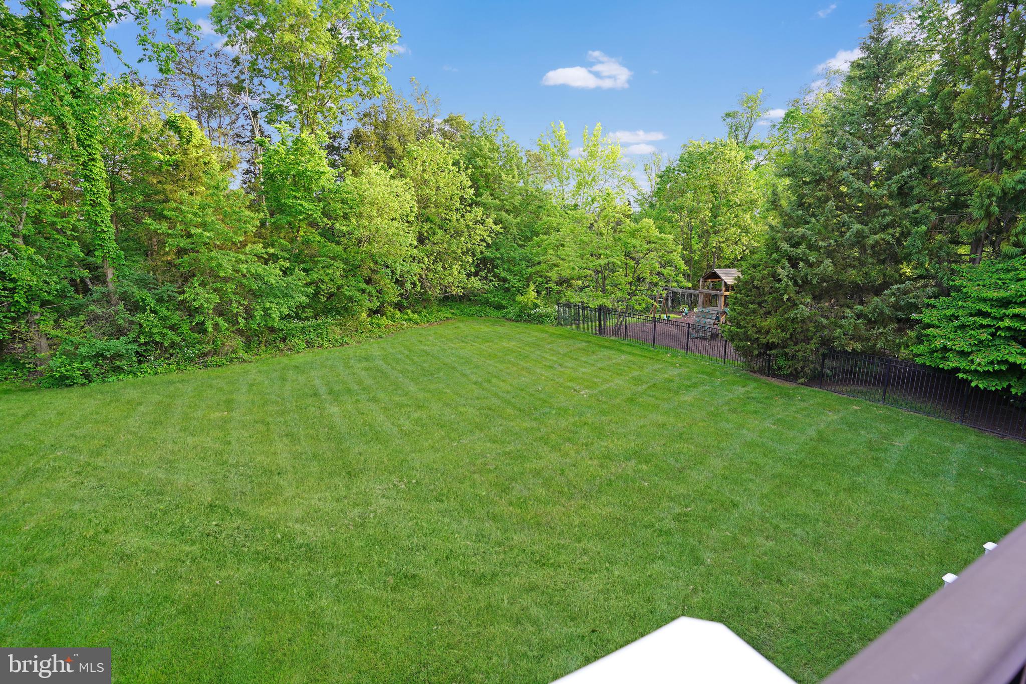 VILLAGE OF WAXPOOL - Residential