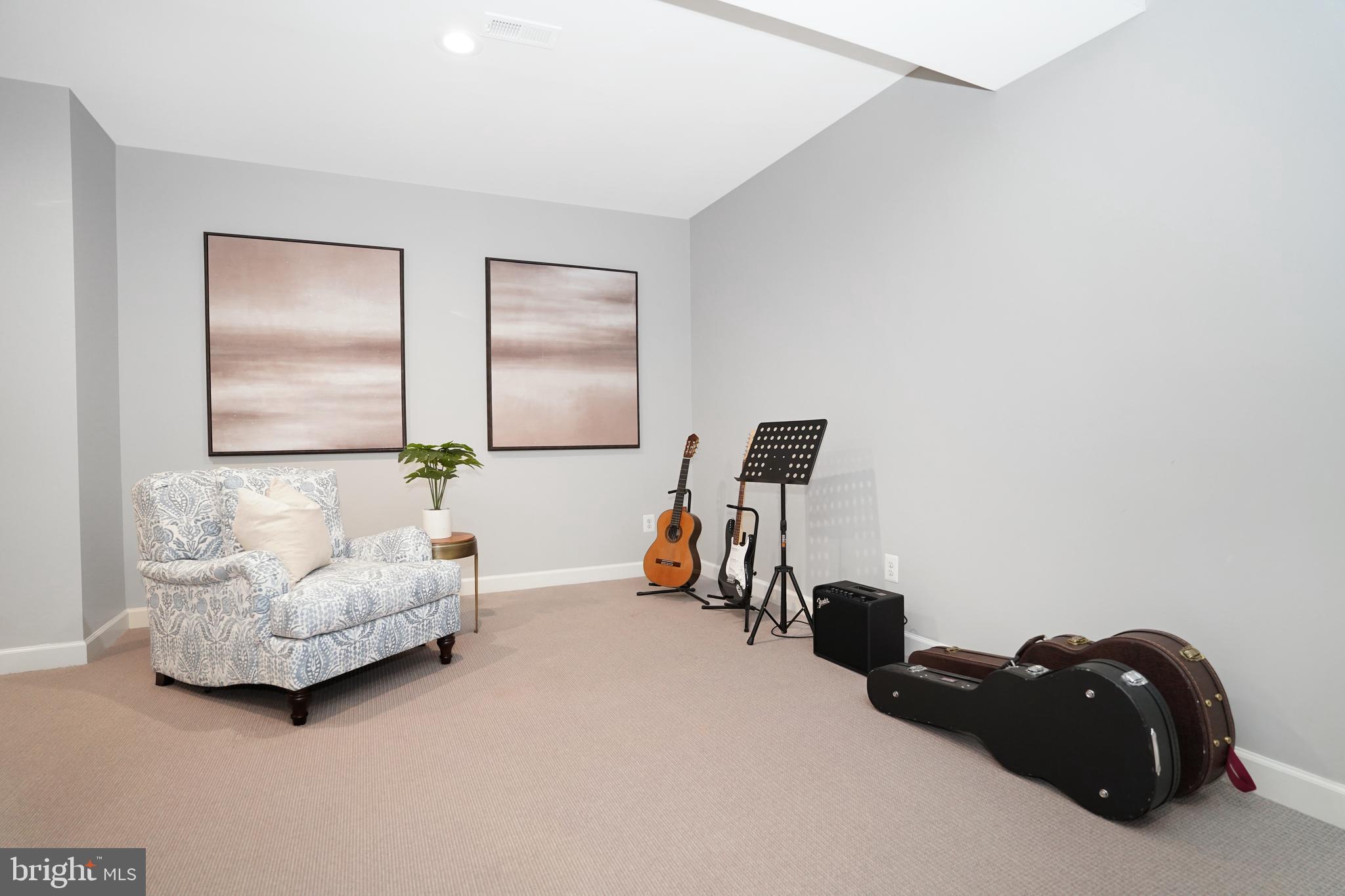 VILLAGE OF WAXPOOL - Residential