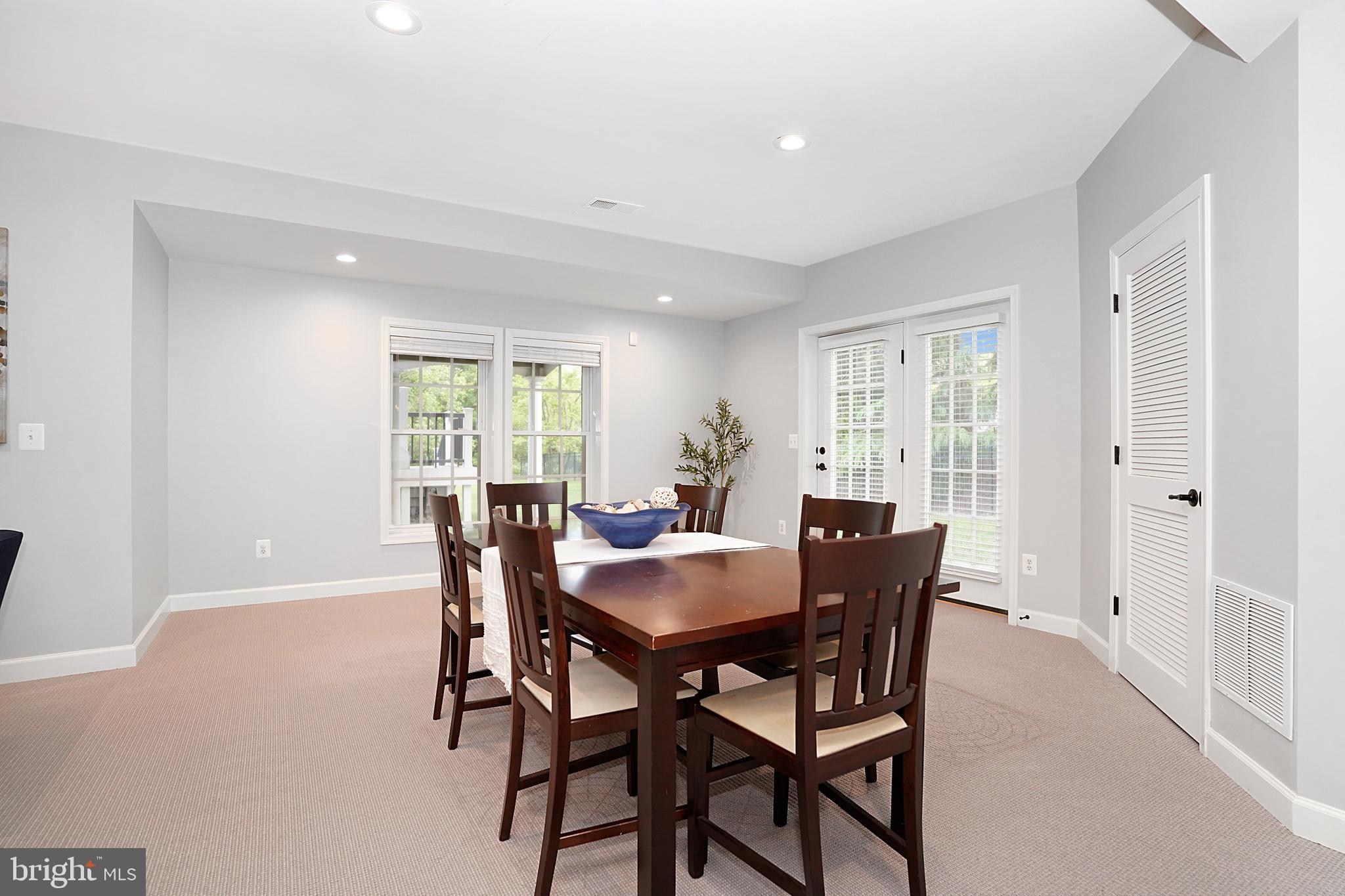 VILLAGE OF WAXPOOL - Residential