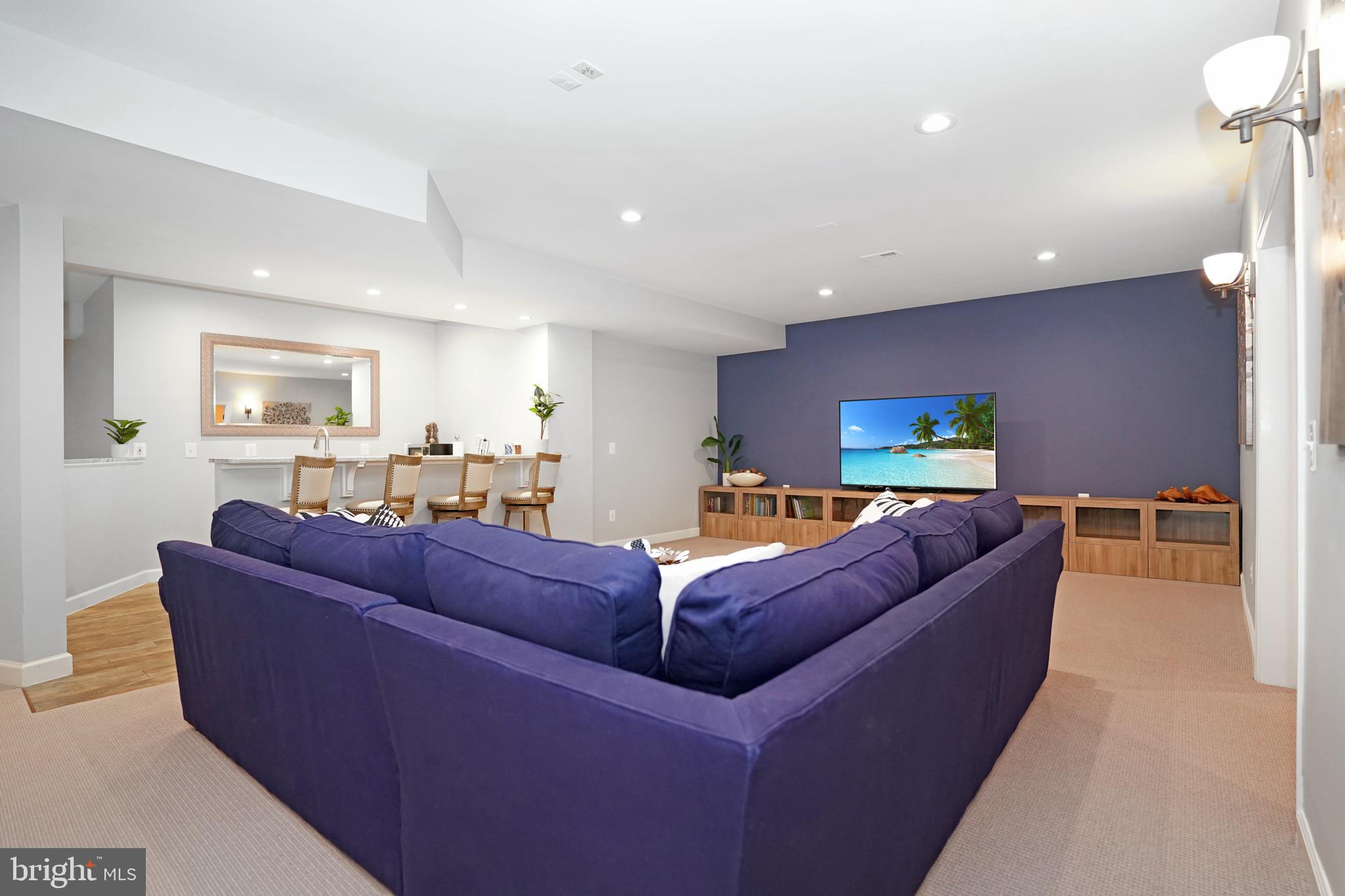 VILLAGE OF WAXPOOL - Residential