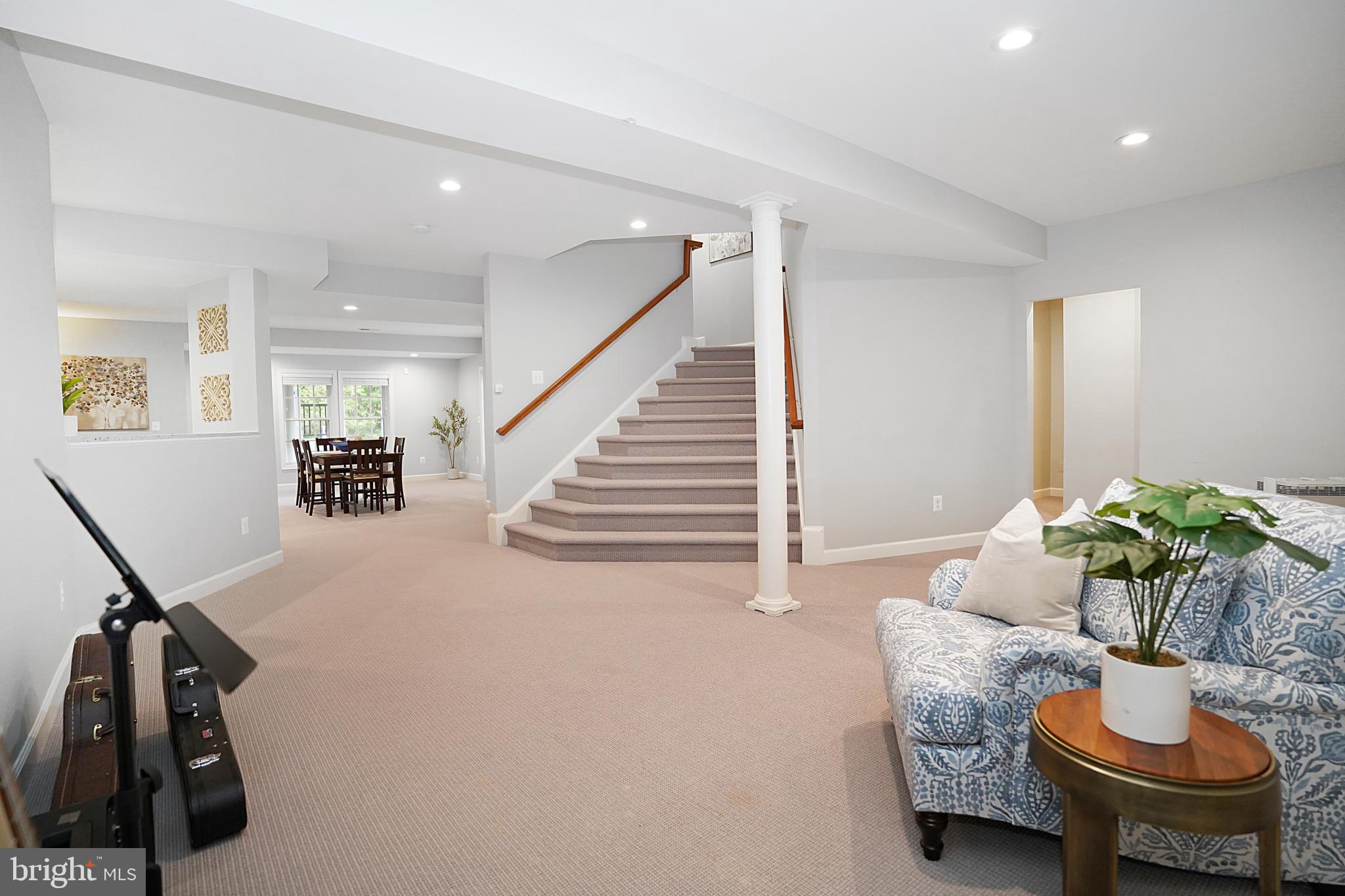 VILLAGE OF WAXPOOL - Residential