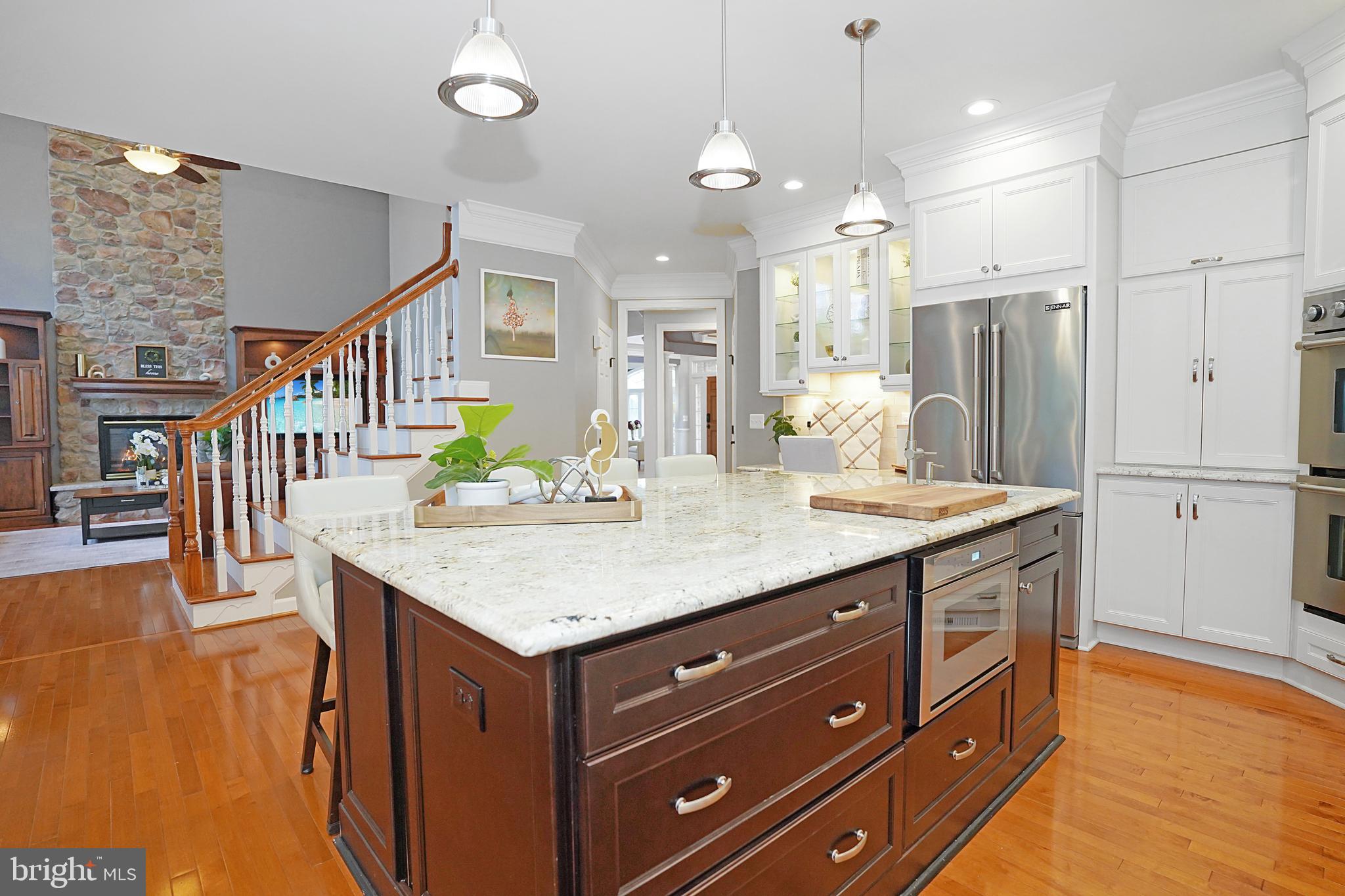 VILLAGE OF WAXPOOL - Residential