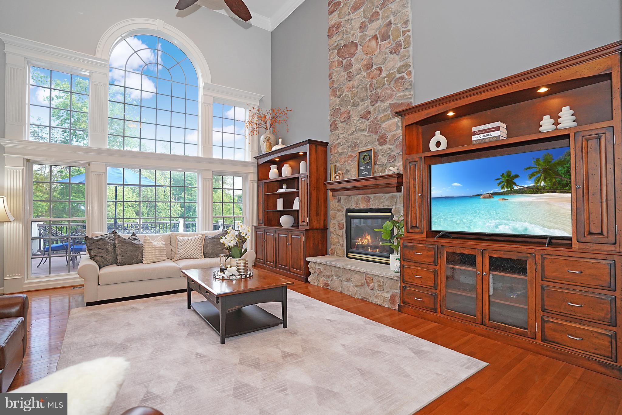 VILLAGE OF WAXPOOL - Residential