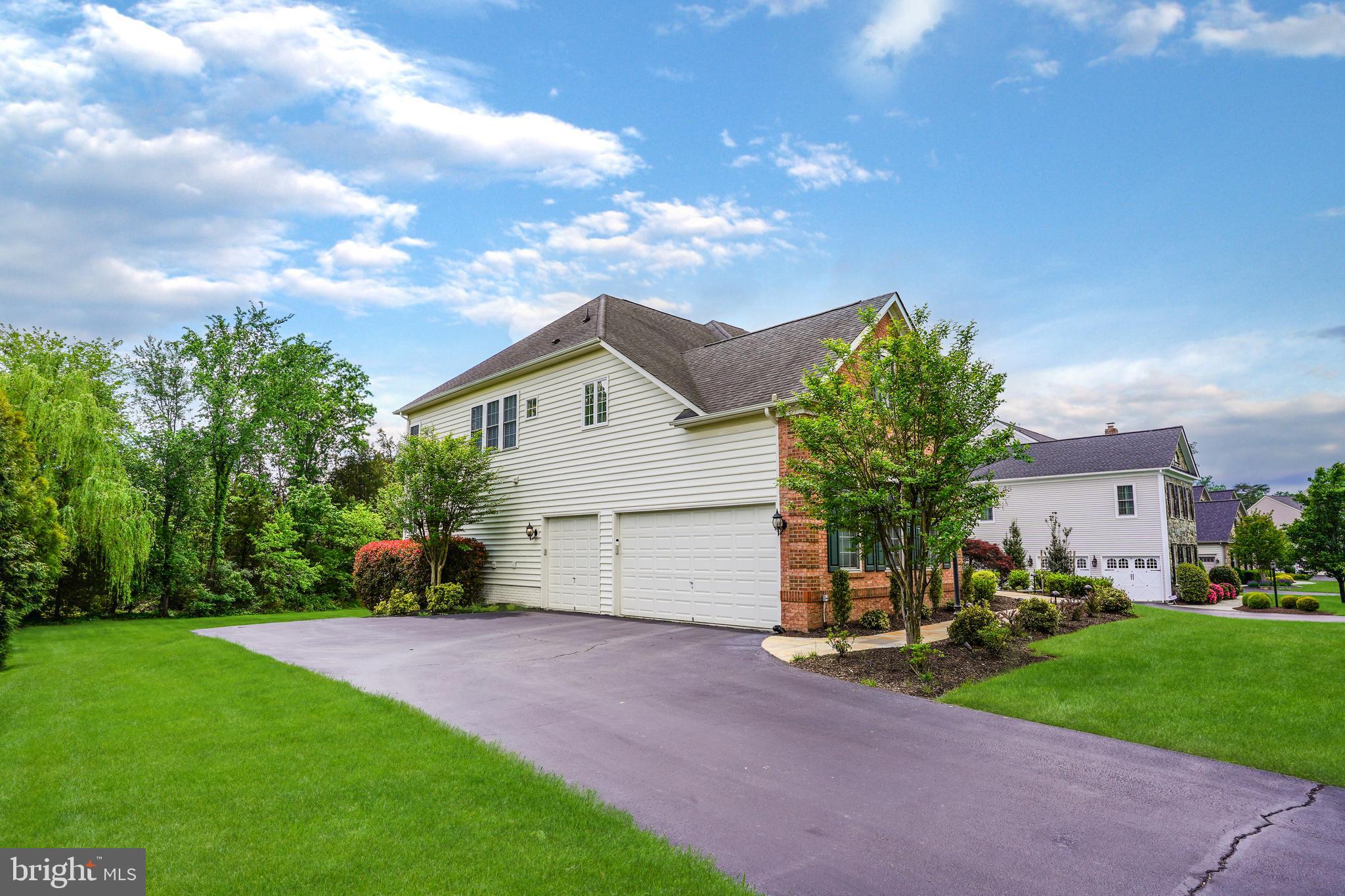 VILLAGE OF WAXPOOL - Residential