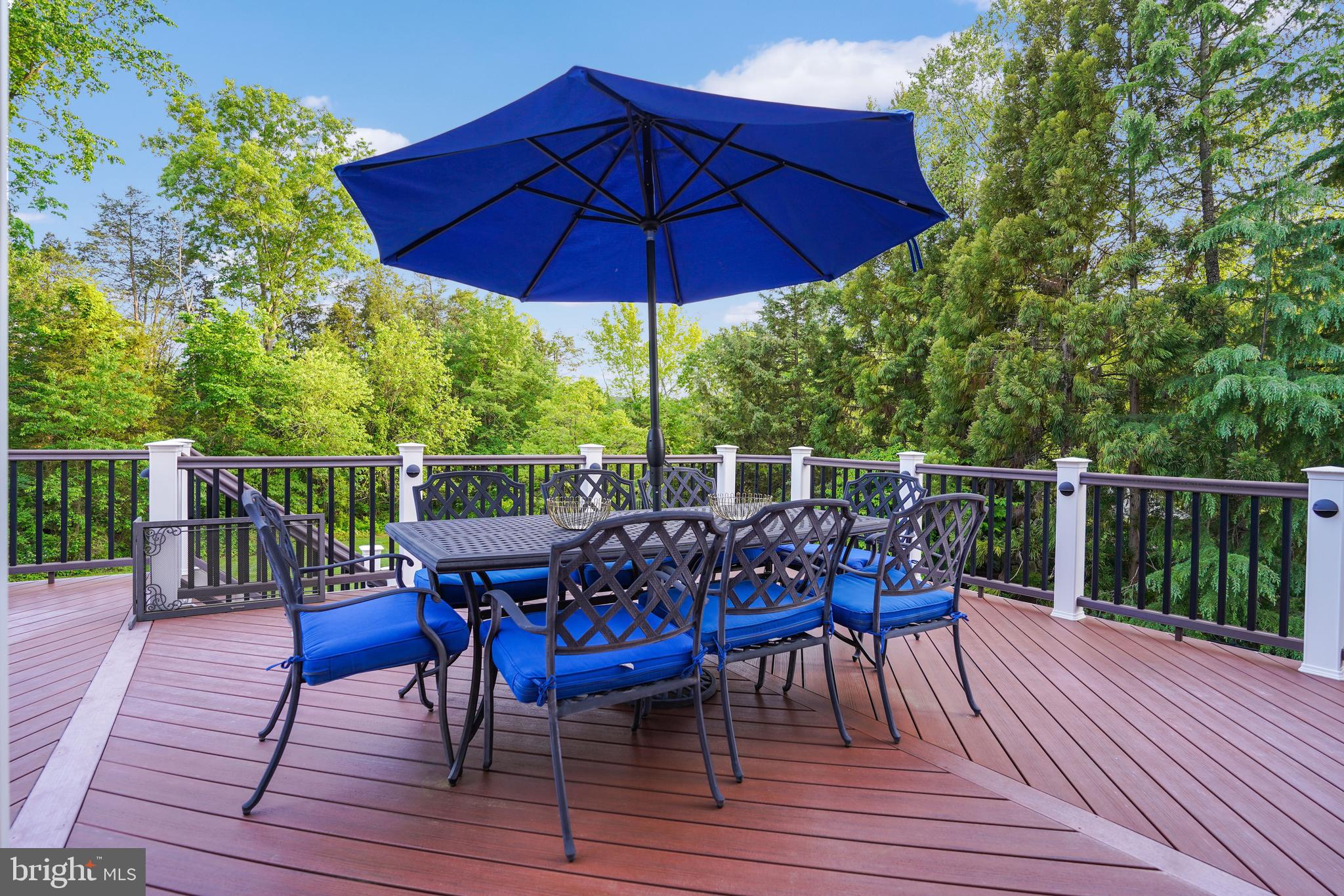 VILLAGE OF WAXPOOL - Residential