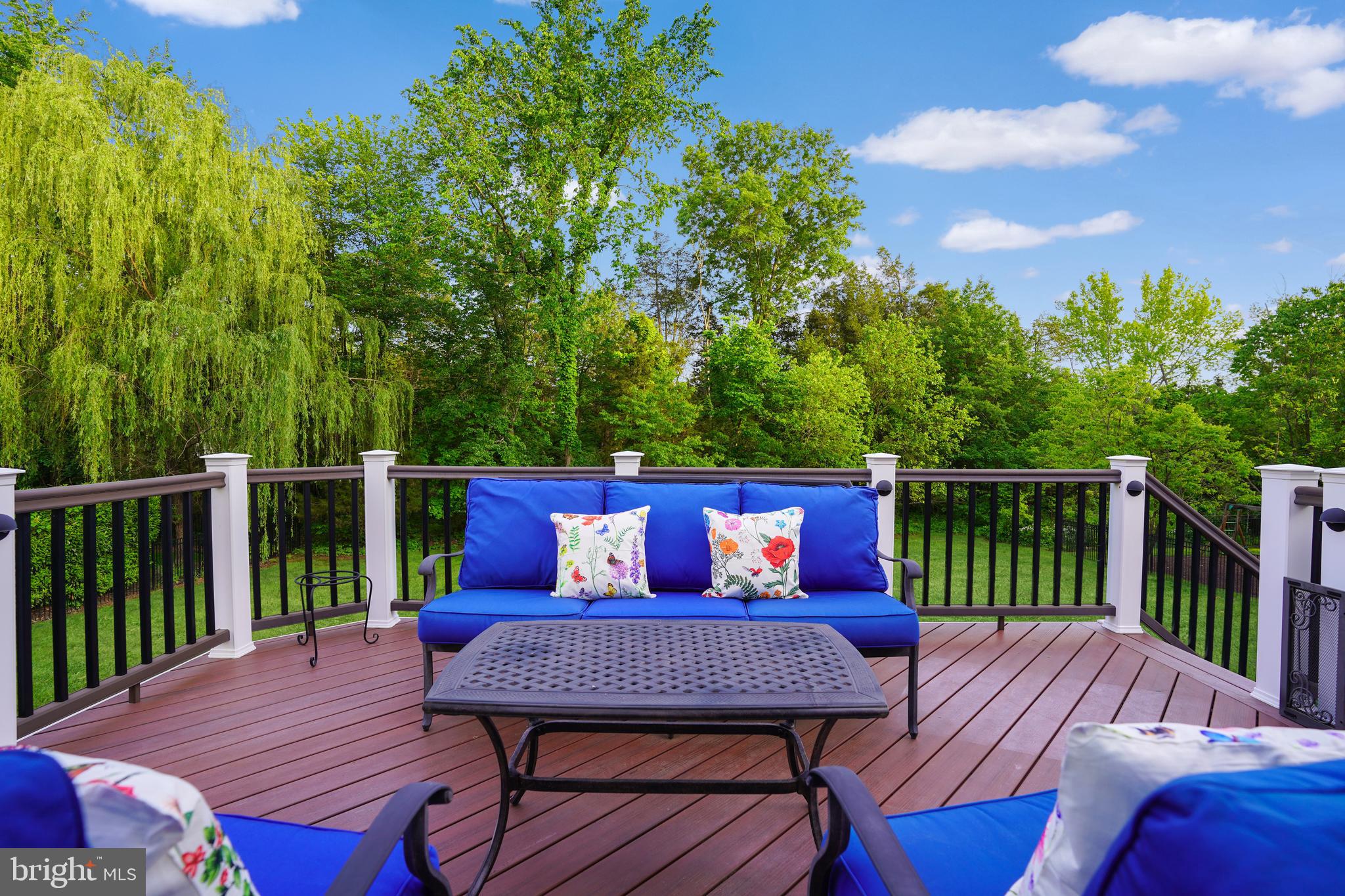 VILLAGE OF WAXPOOL - Residential