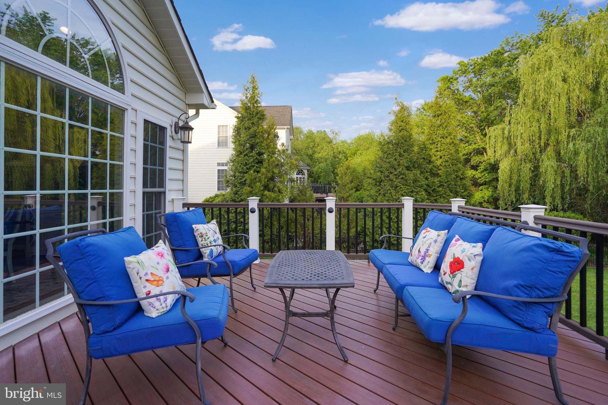 VILLAGE OF WAXPOOL - Residential