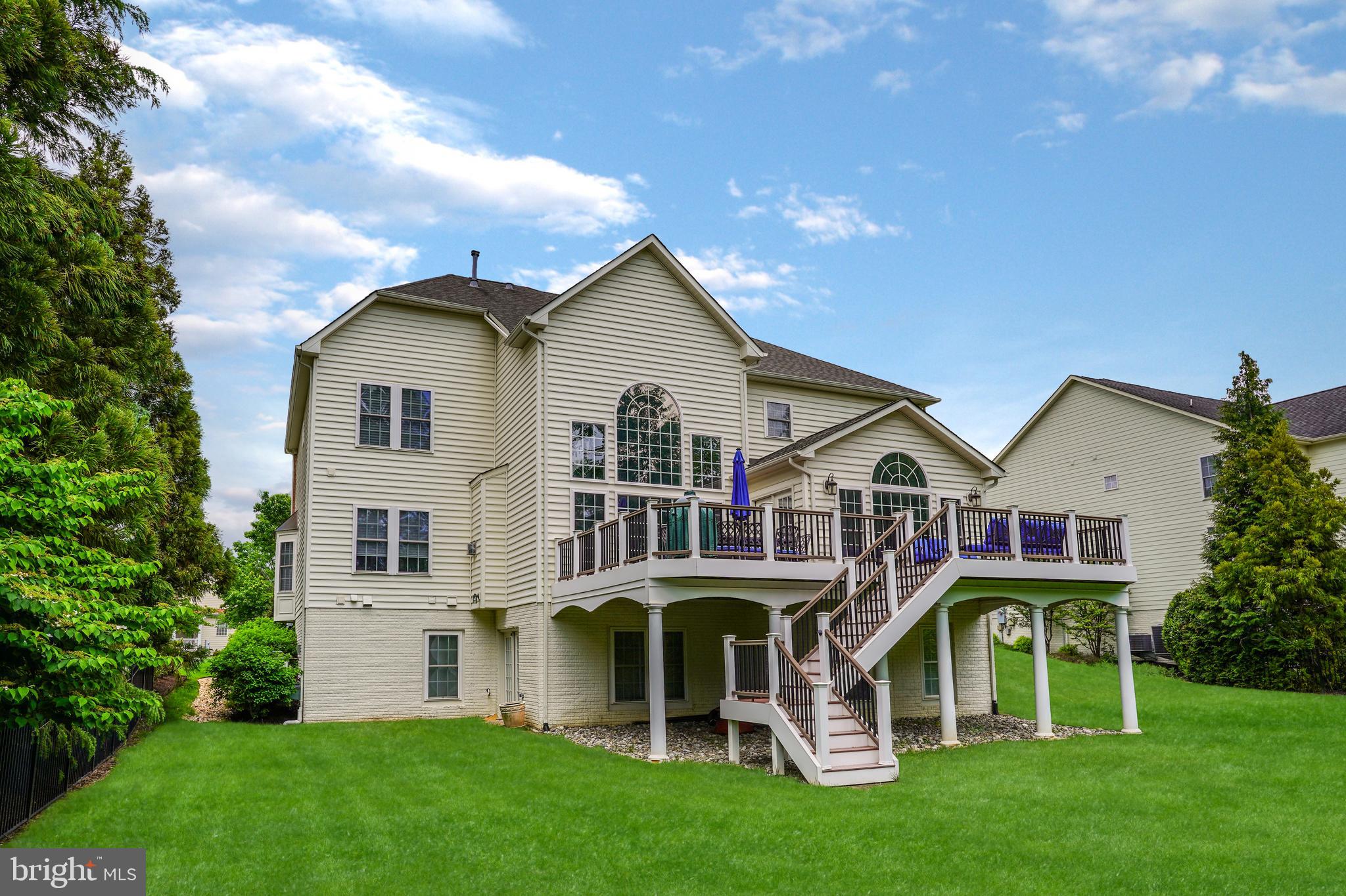 VILLAGE OF WAXPOOL - Residential