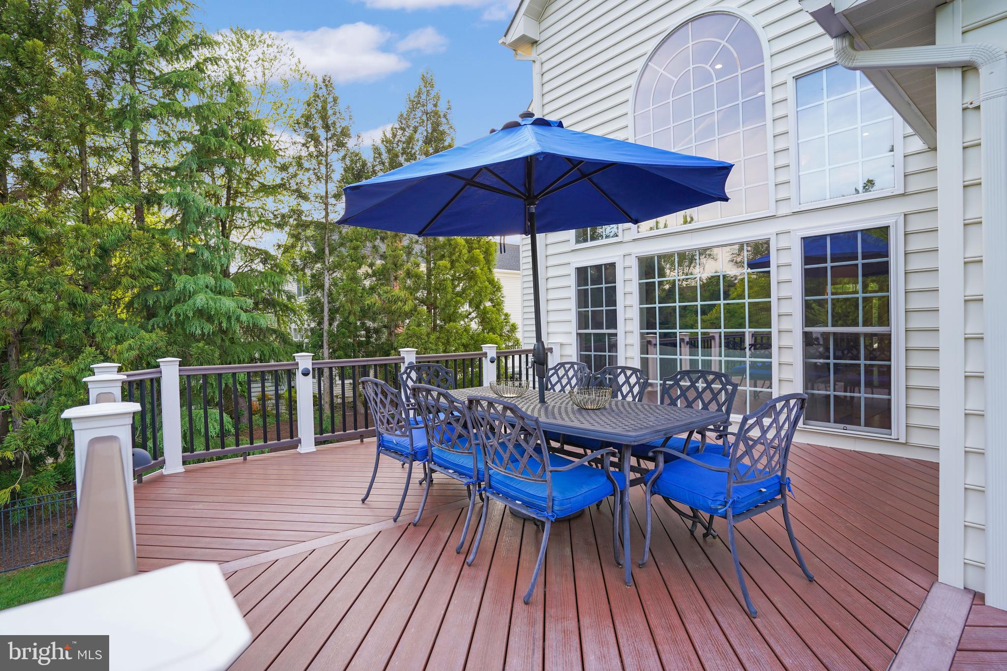 VILLAGE OF WAXPOOL - Residential