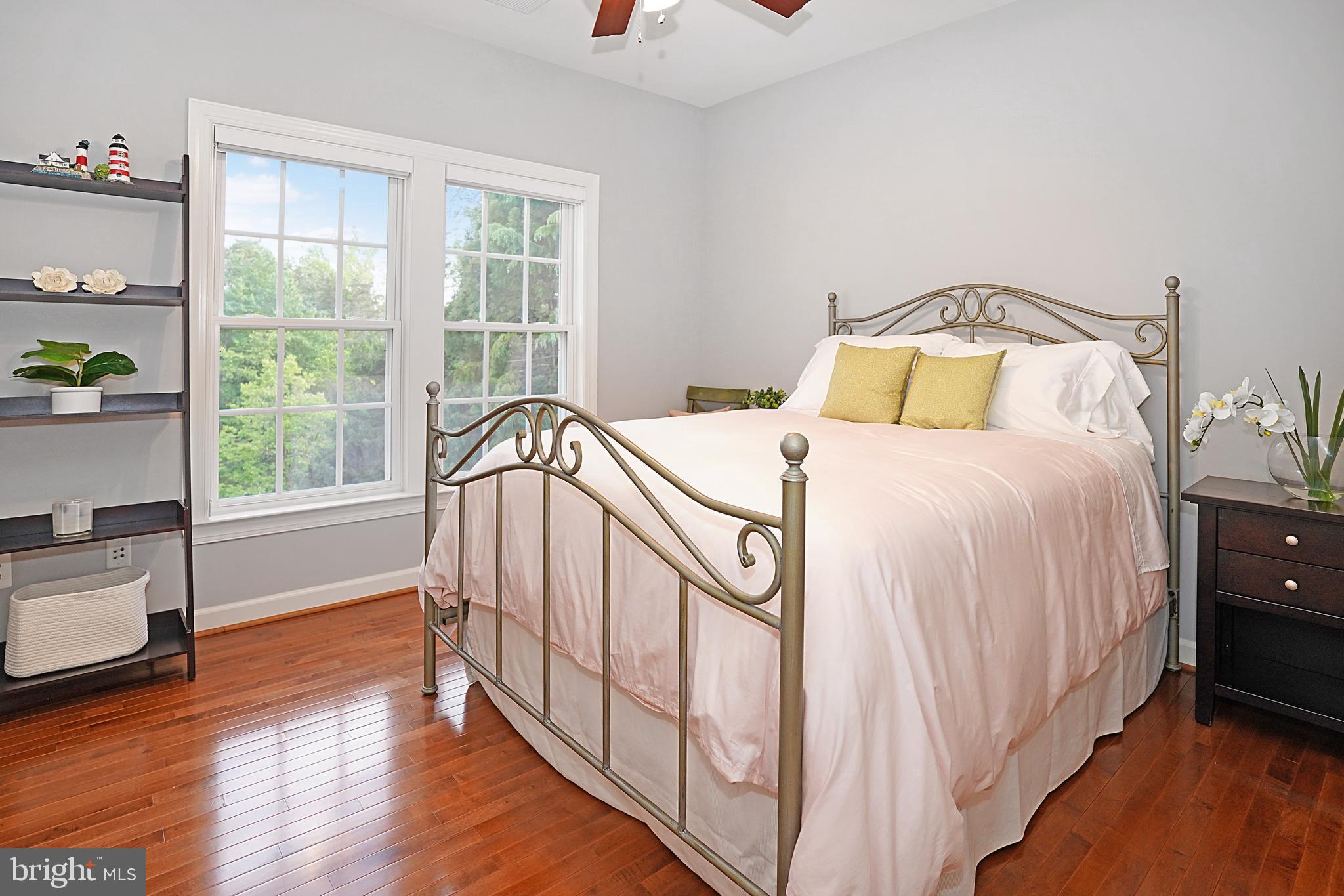 VILLAGE OF WAXPOOL - Residential