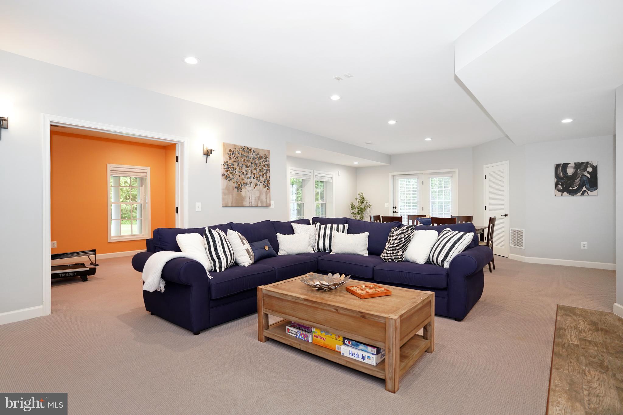 VILLAGE OF WAXPOOL - Residential