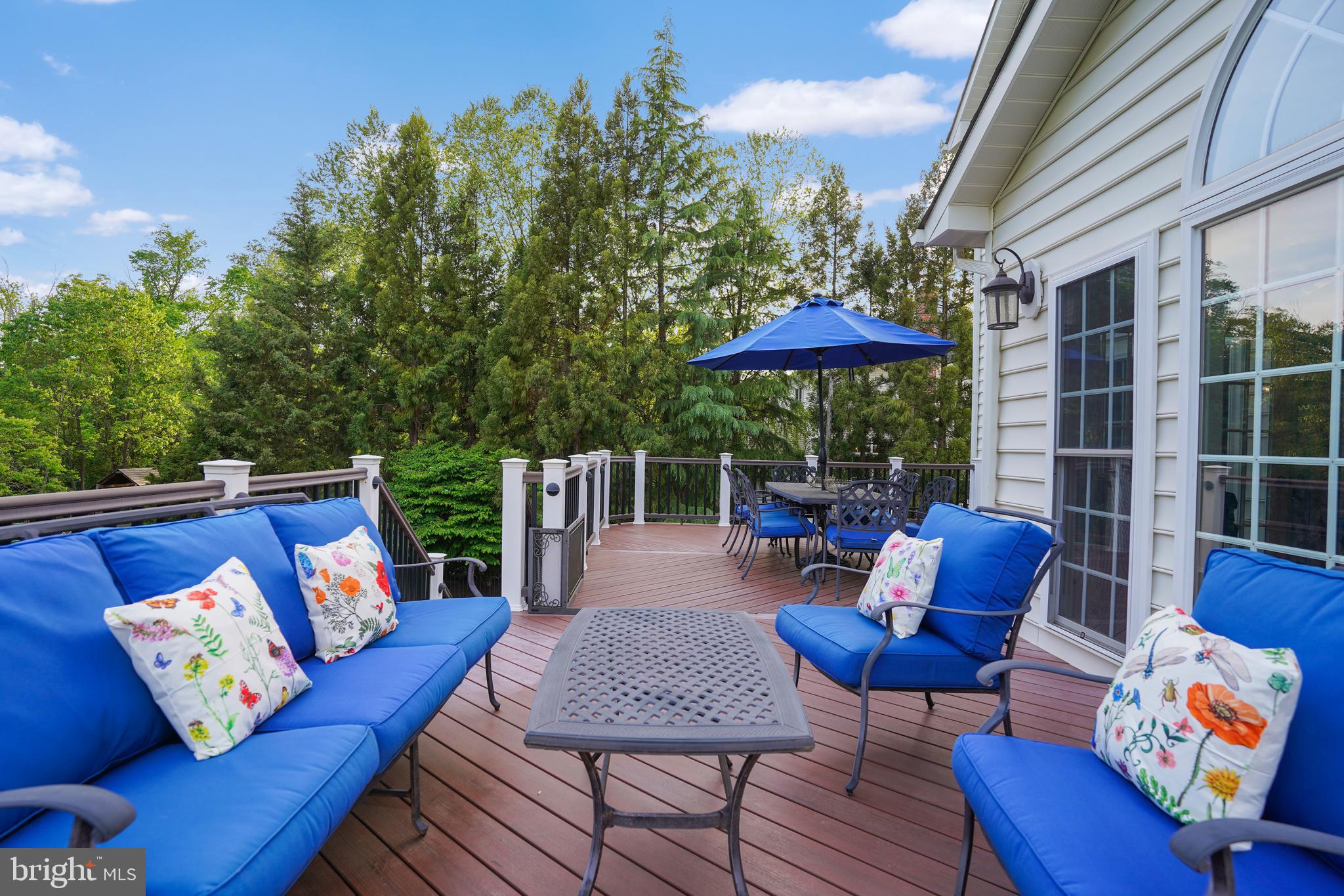 VILLAGE OF WAXPOOL - Residential