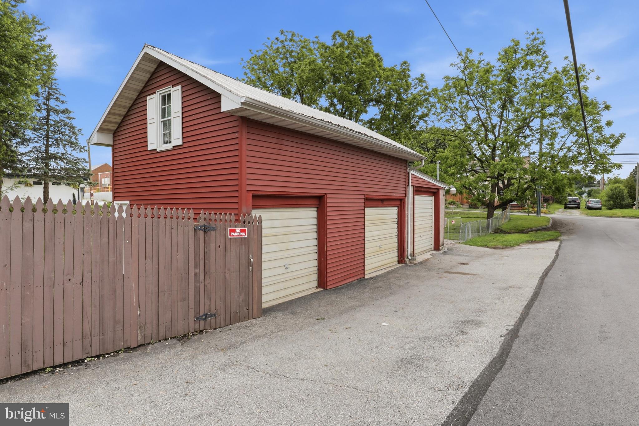 ABBOTTSTOWN BOROUGH - Residential