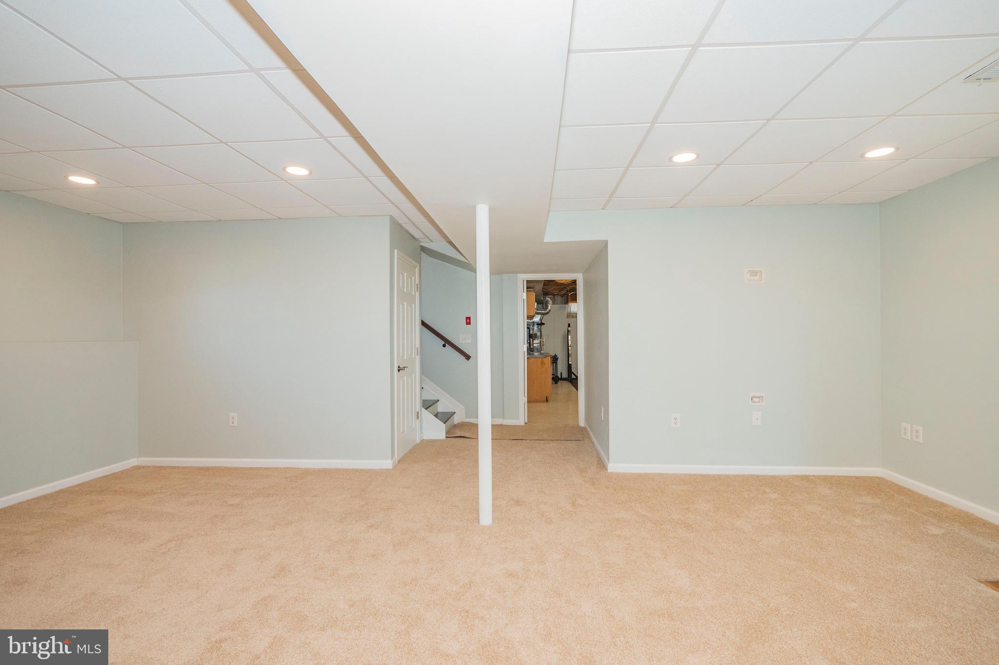 CARRIAGE HILLS - Residential