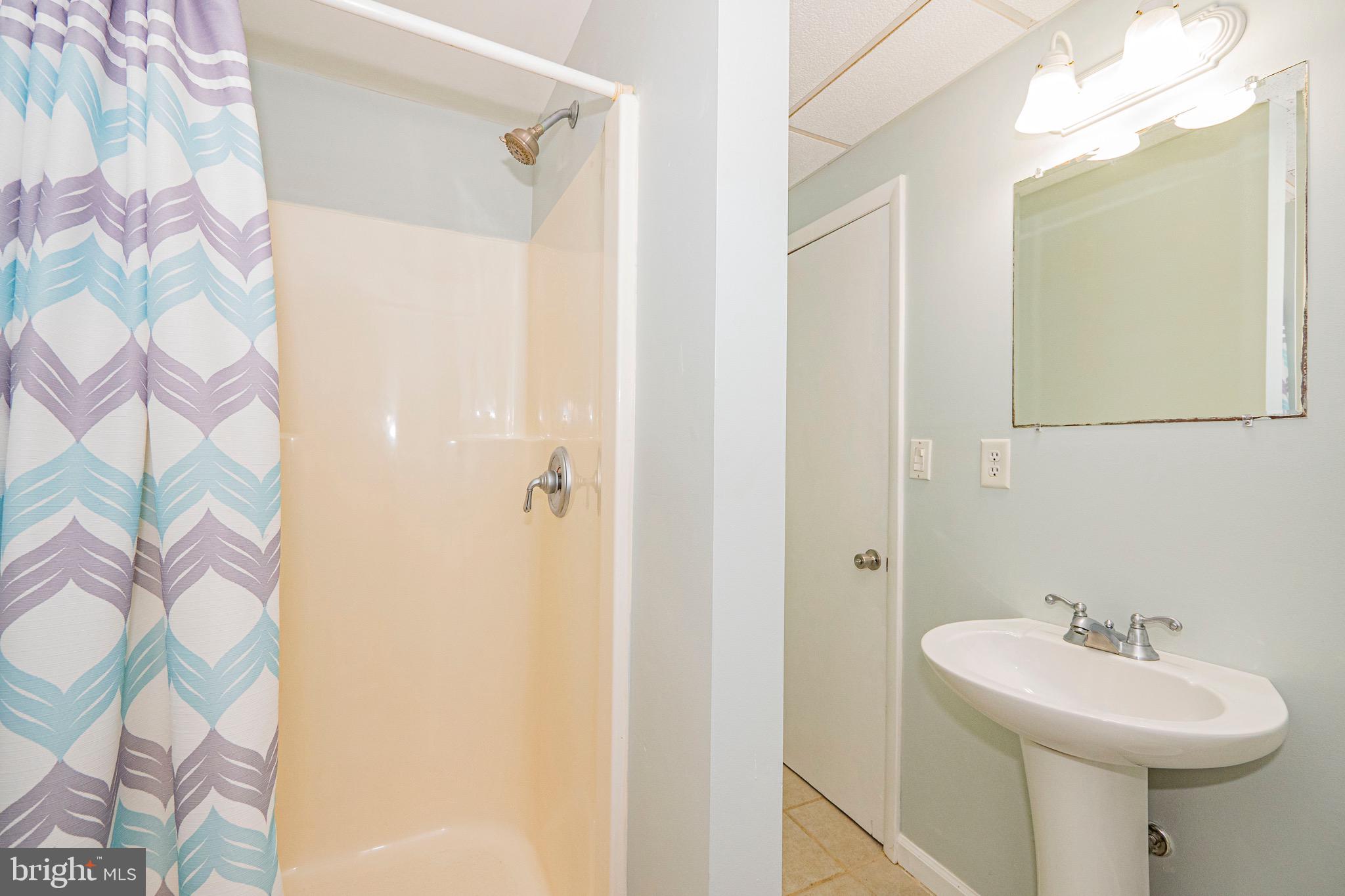 CARRIAGE HILLS - Residential