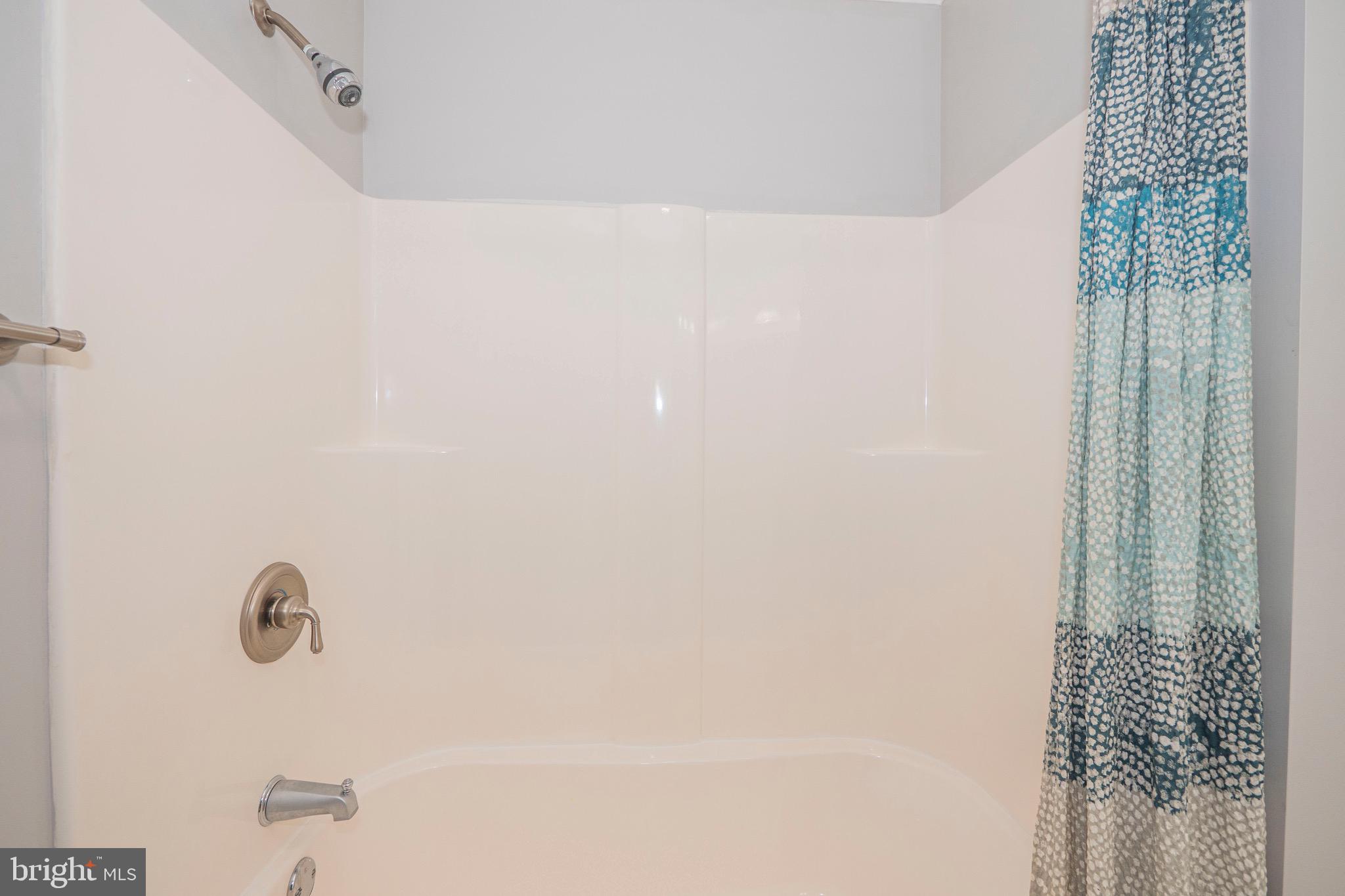 CARRIAGE HILLS - Residential