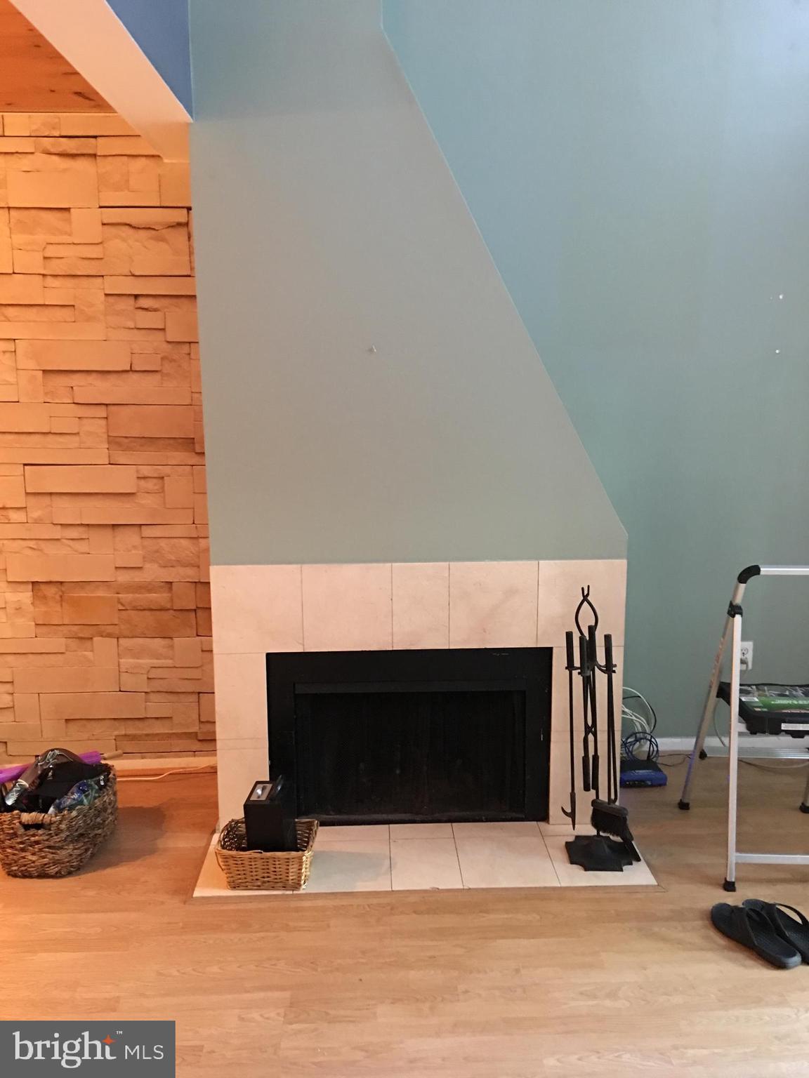 FAIRMOUNT - Residential Lease