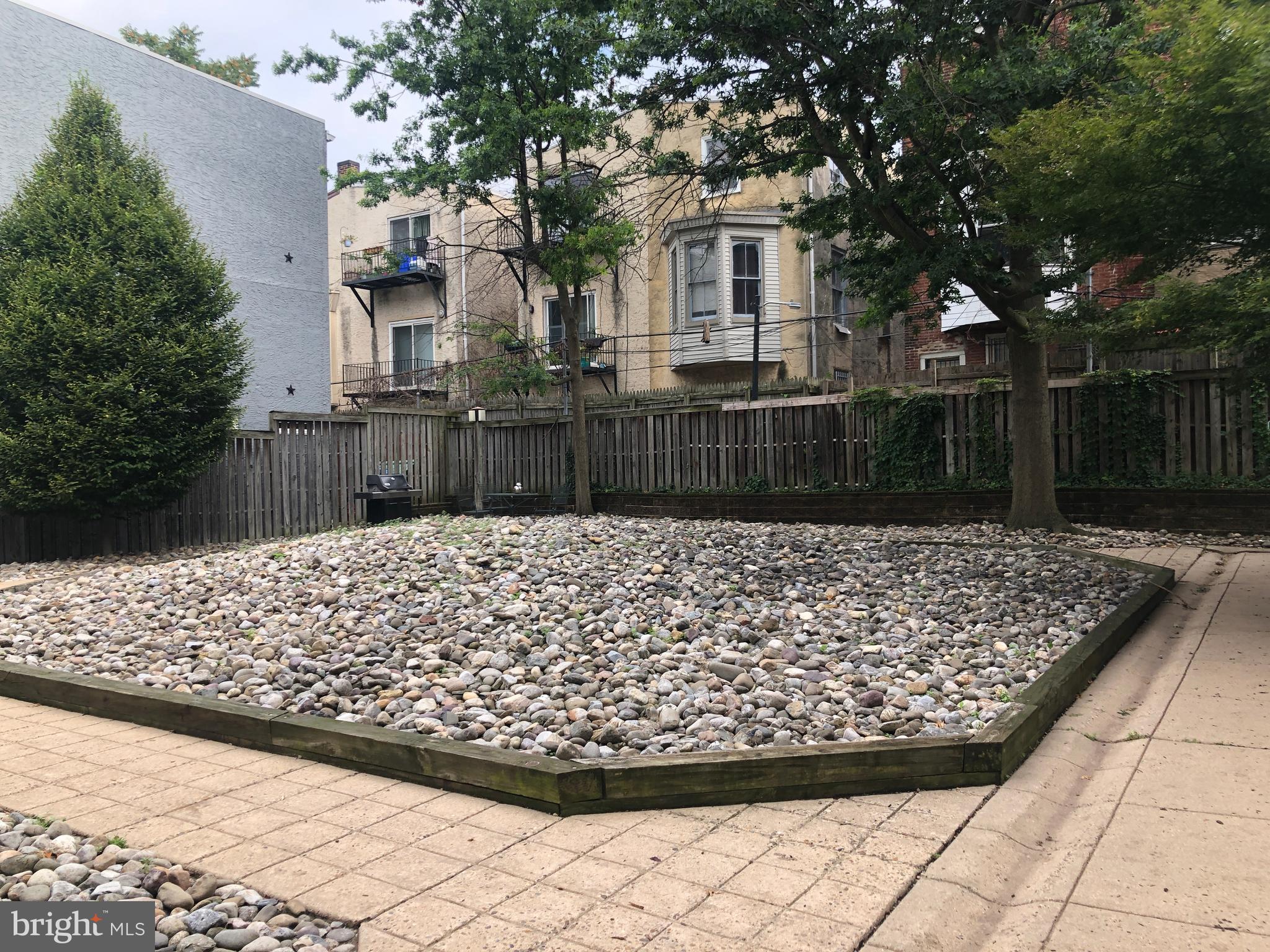 FAIRMOUNT - Residential Lease