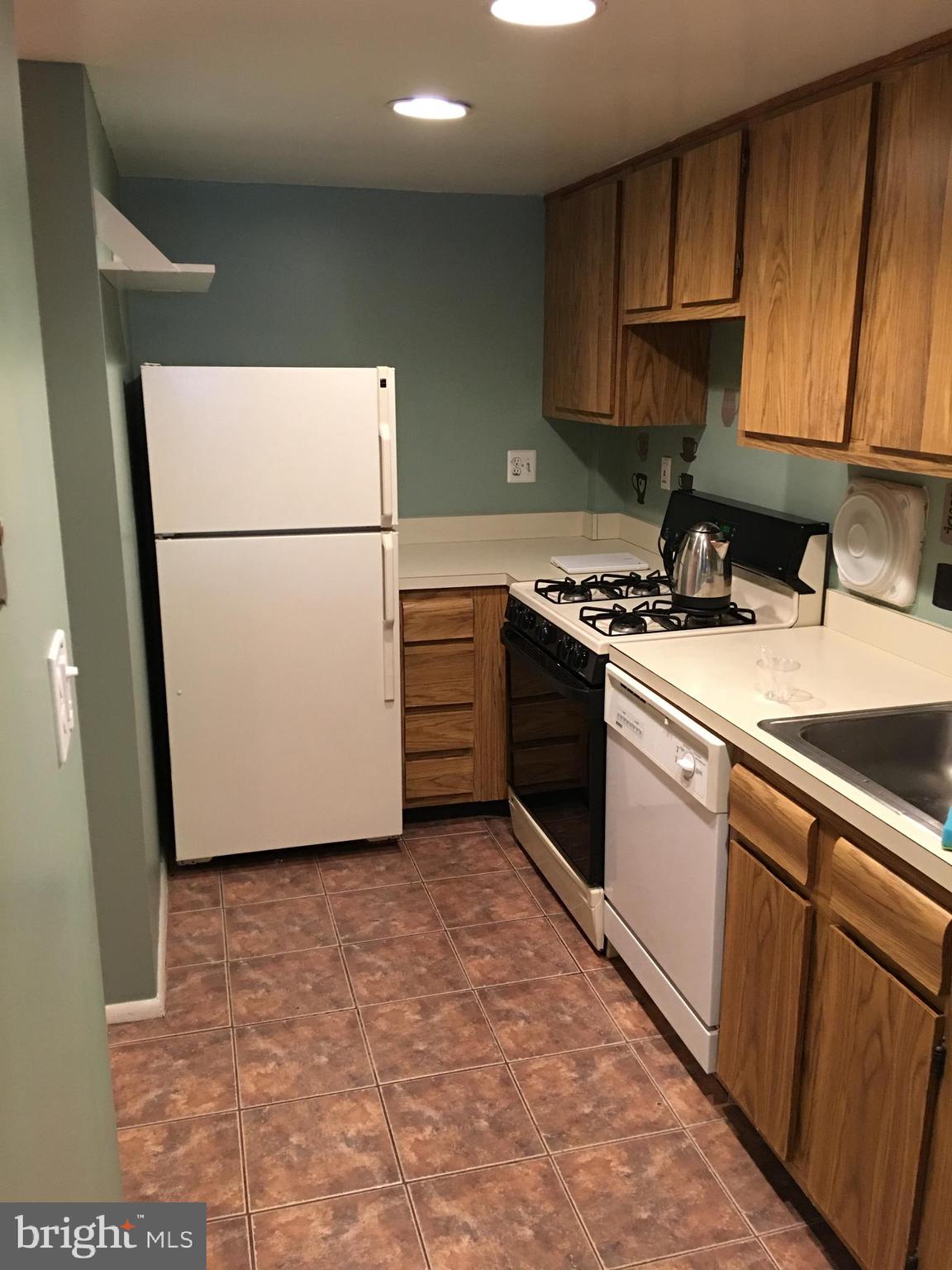 FAIRMOUNT - Residential Lease