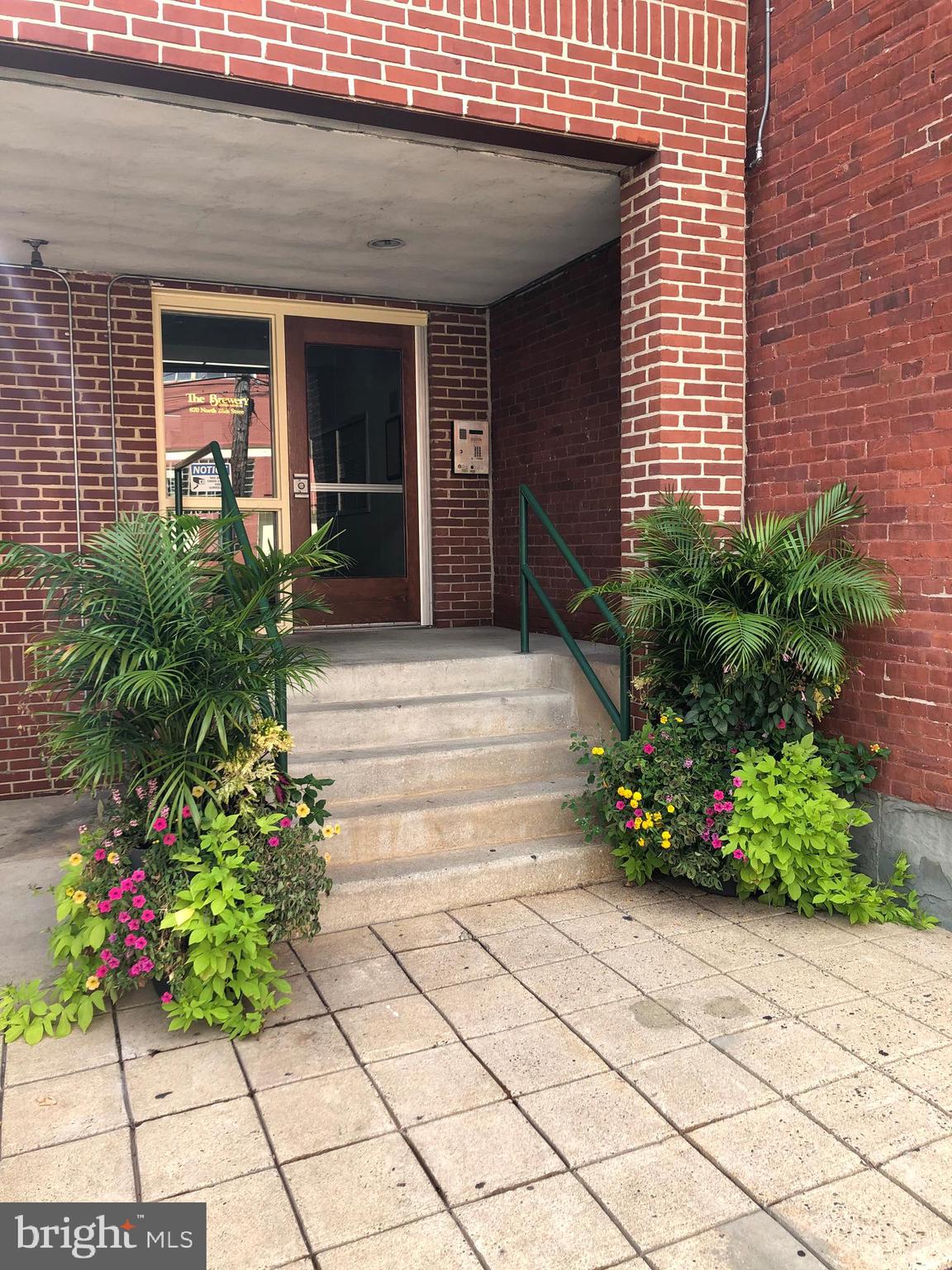 FAIRMOUNT - Residential Lease
