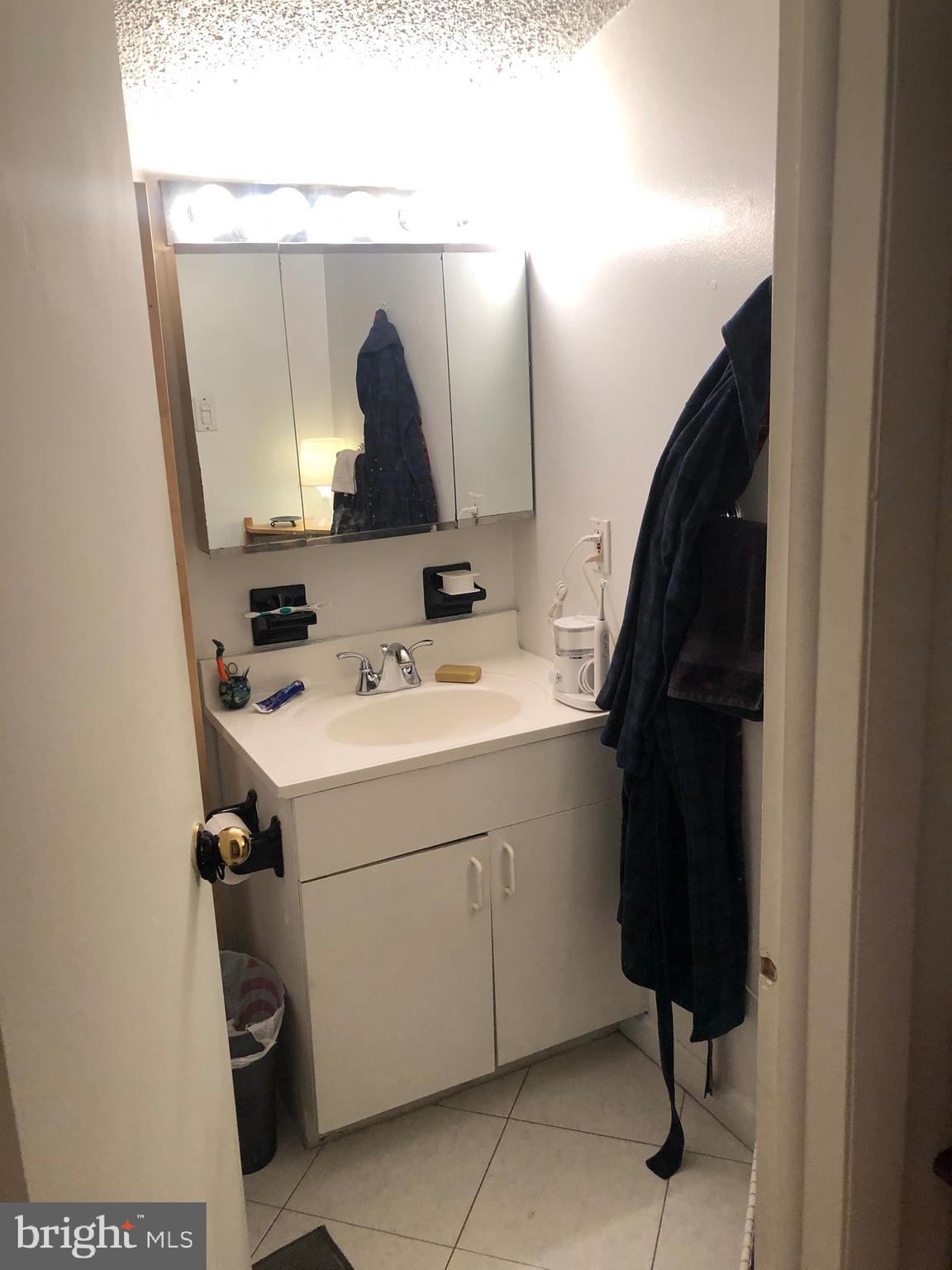 FAIRMOUNT - Residential Lease