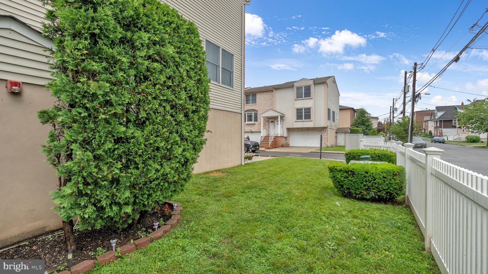 89 PLAUDERVILLE AVENUE