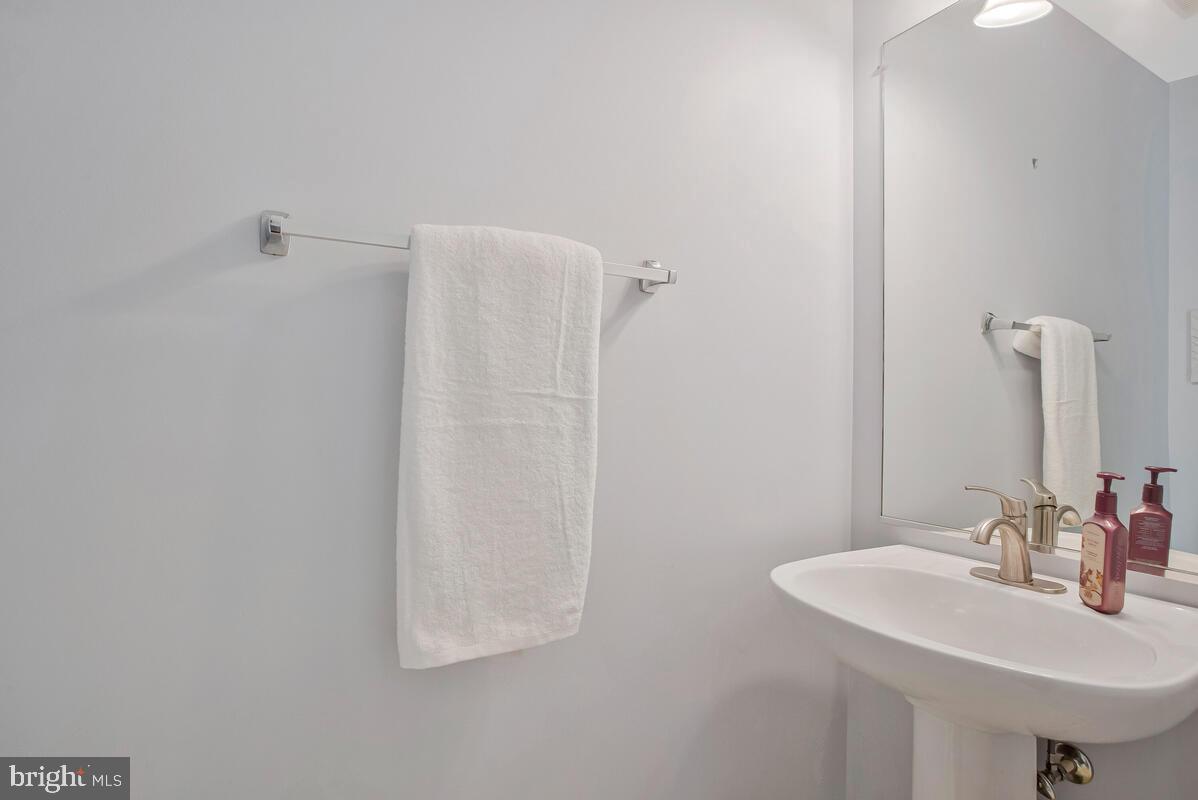 THE PROVINCES - Residential