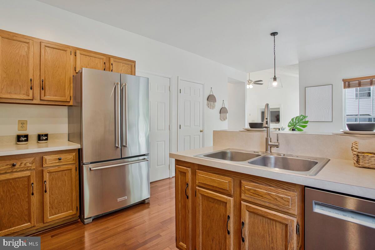 THE PROVINCES - Residential