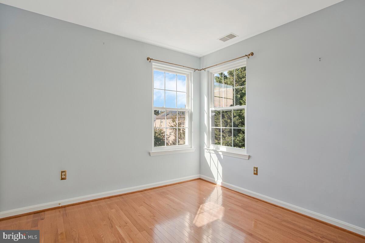 THE PROVINCES - Residential