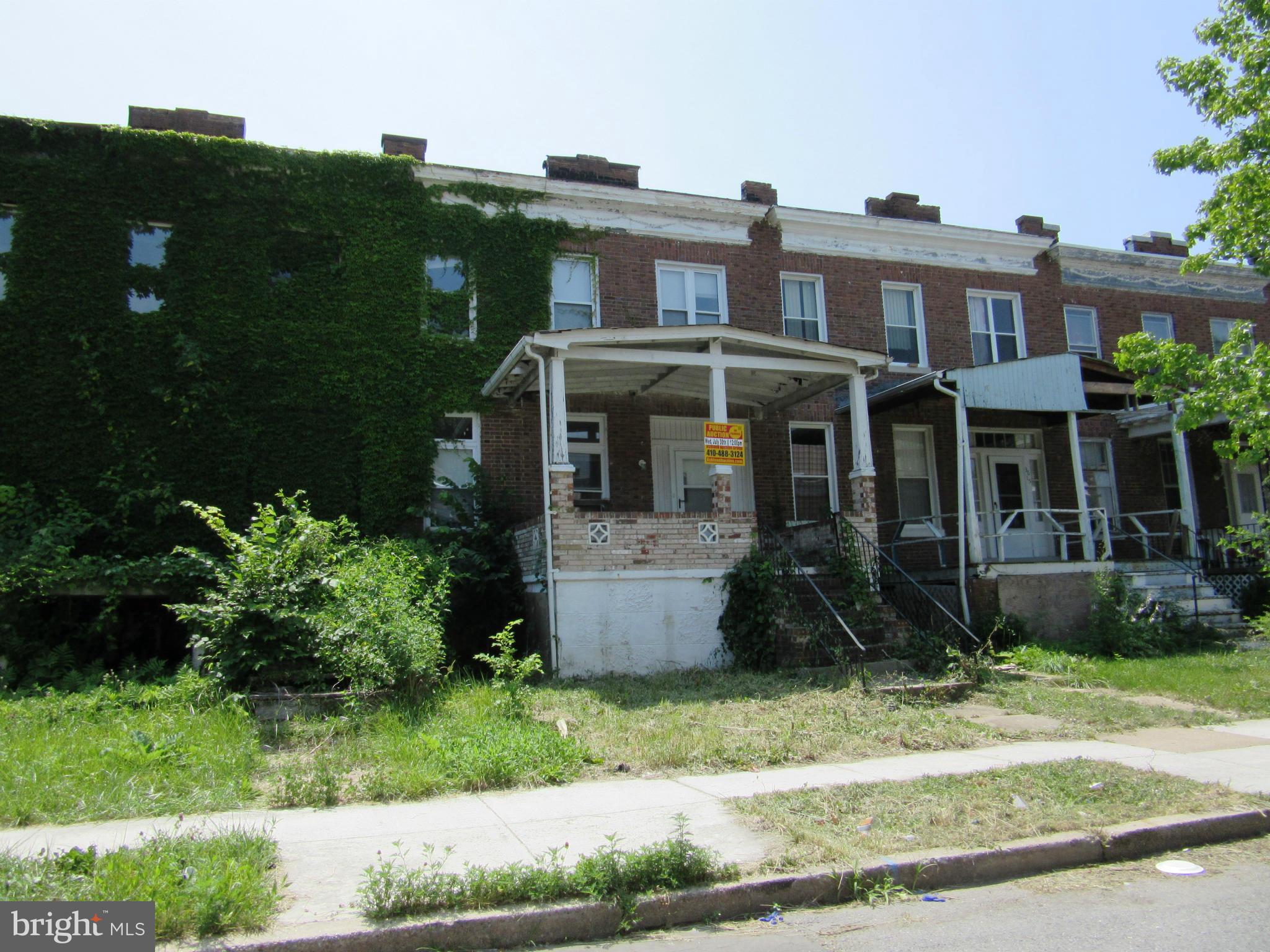 PUBLIC ONSITE AUCTION: Thurs, August 14, 2014 @ 3:00pm. Starting Bid $7,500. 2 Story Porchfront Townhome in Central Park Heights. Property is Vacant. 3BR/1BA. Pre-Bid Offers Accepted. Agents Register Your Clients.