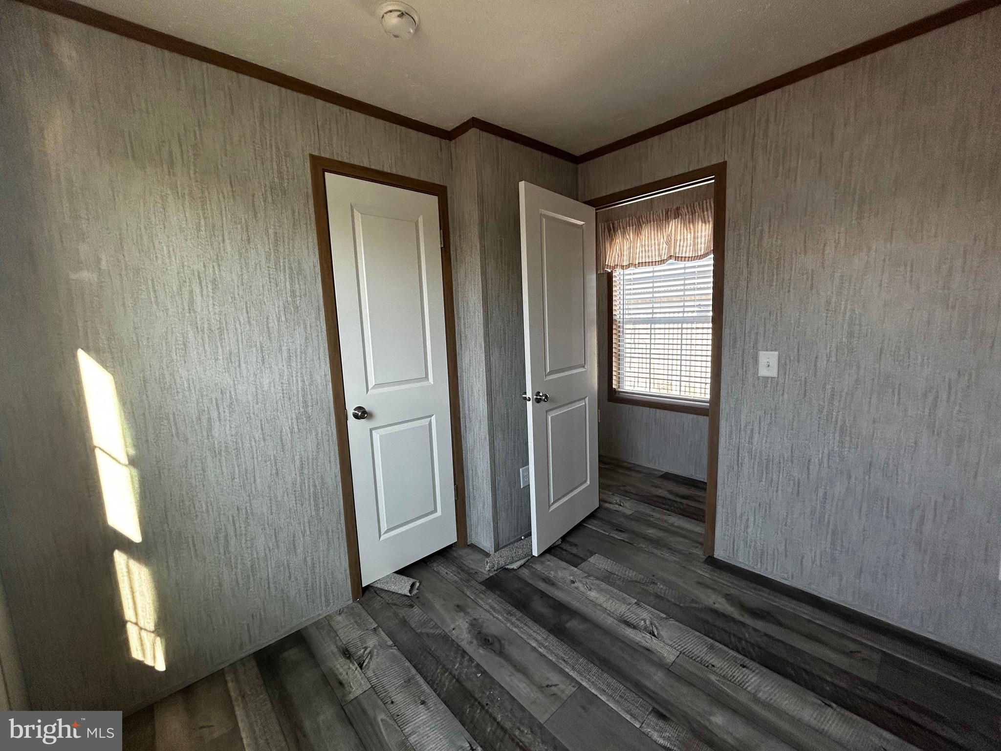 MIDDLE CREEK VILLAGE - Residential