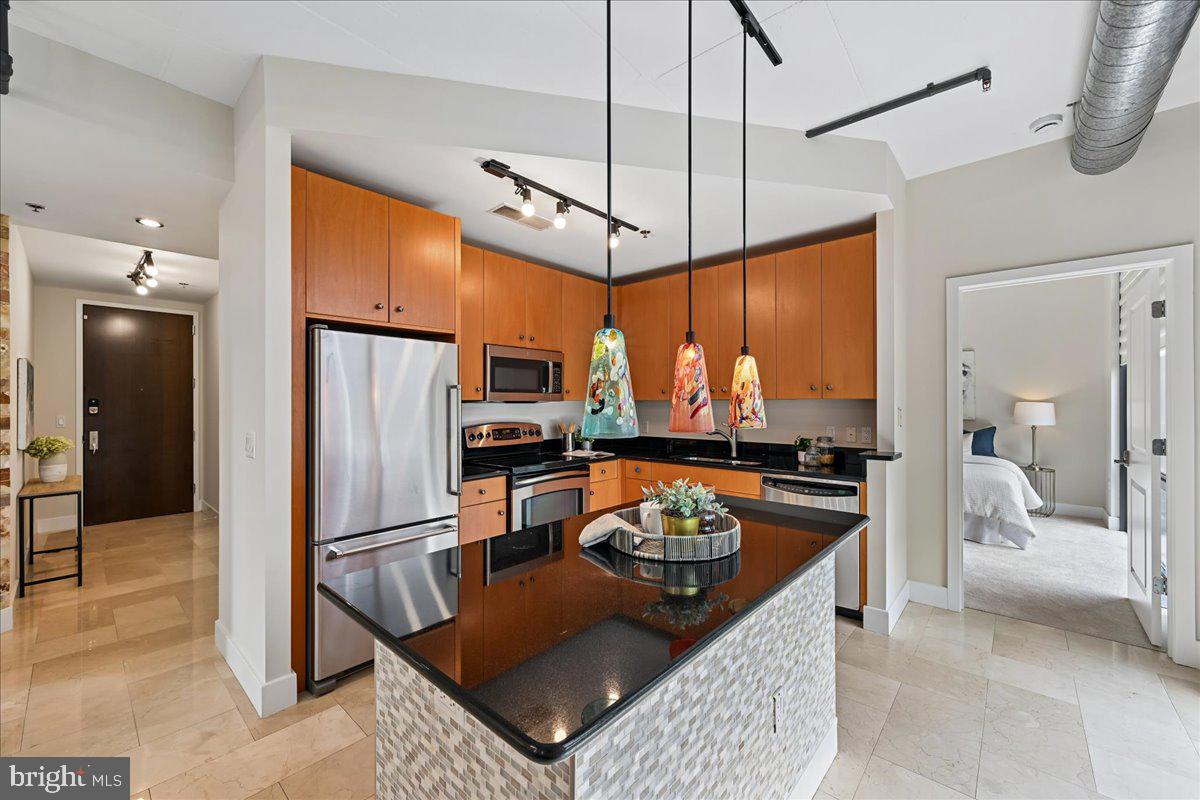 520 JOHN CARLYLE STREET 343