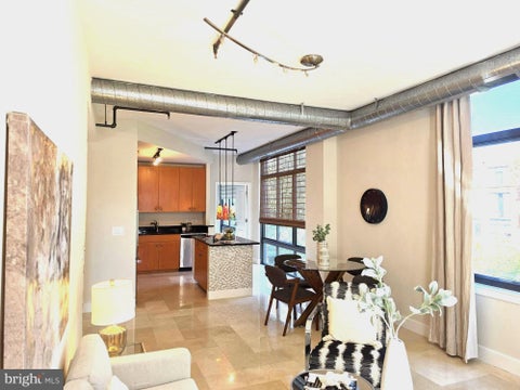 Photo of 520 John Carlyle Street #343, ALEXANDRIA, VA 22314 (MLS # VAAX2066086)