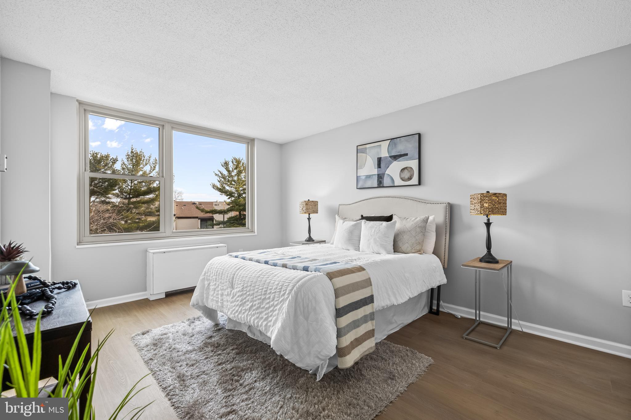 ROLAND PARK - Residential