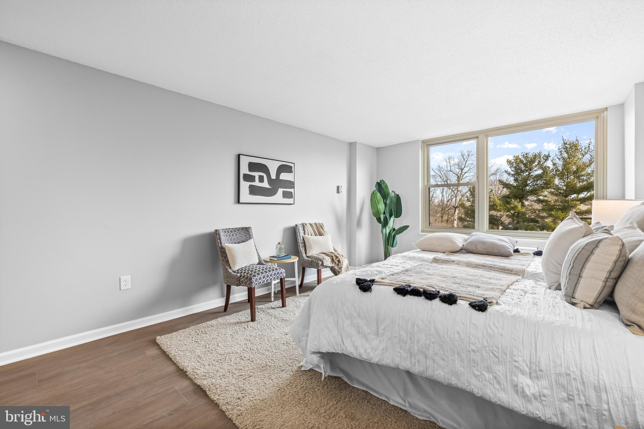 ROLAND PARK - Residential