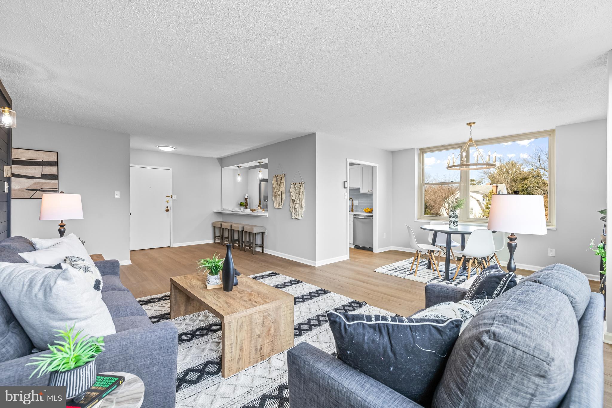 ROLAND PARK - Residential