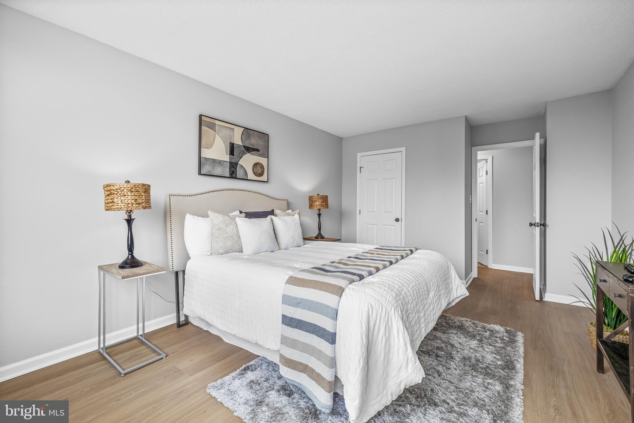 ROLAND PARK - Residential