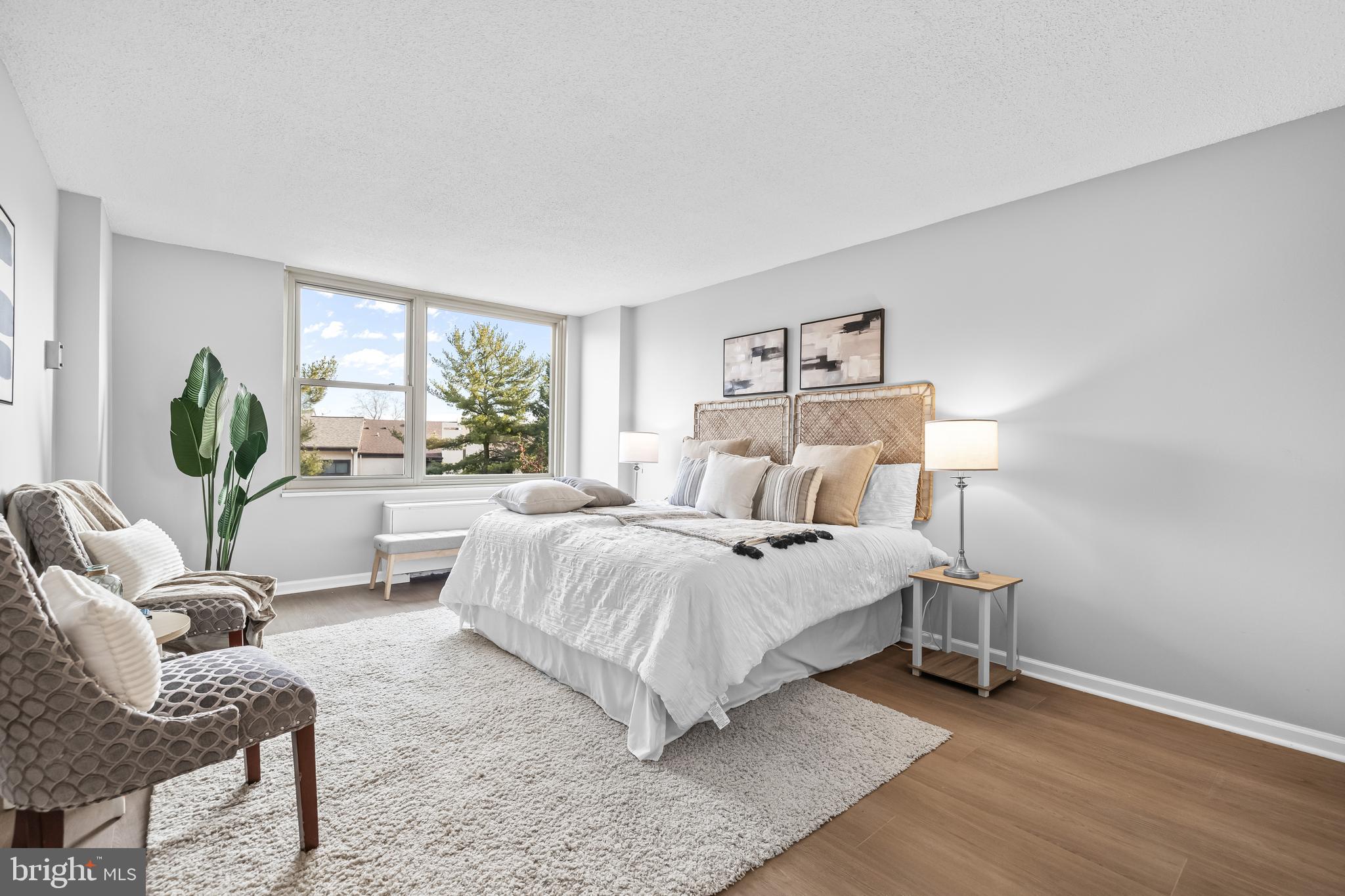 ROLAND PARK - Residential