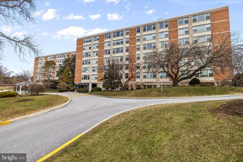Photo of 4401 Roland Avenue #307, BALTIMORE, MD 21210 (MLS # MDBA2196914)